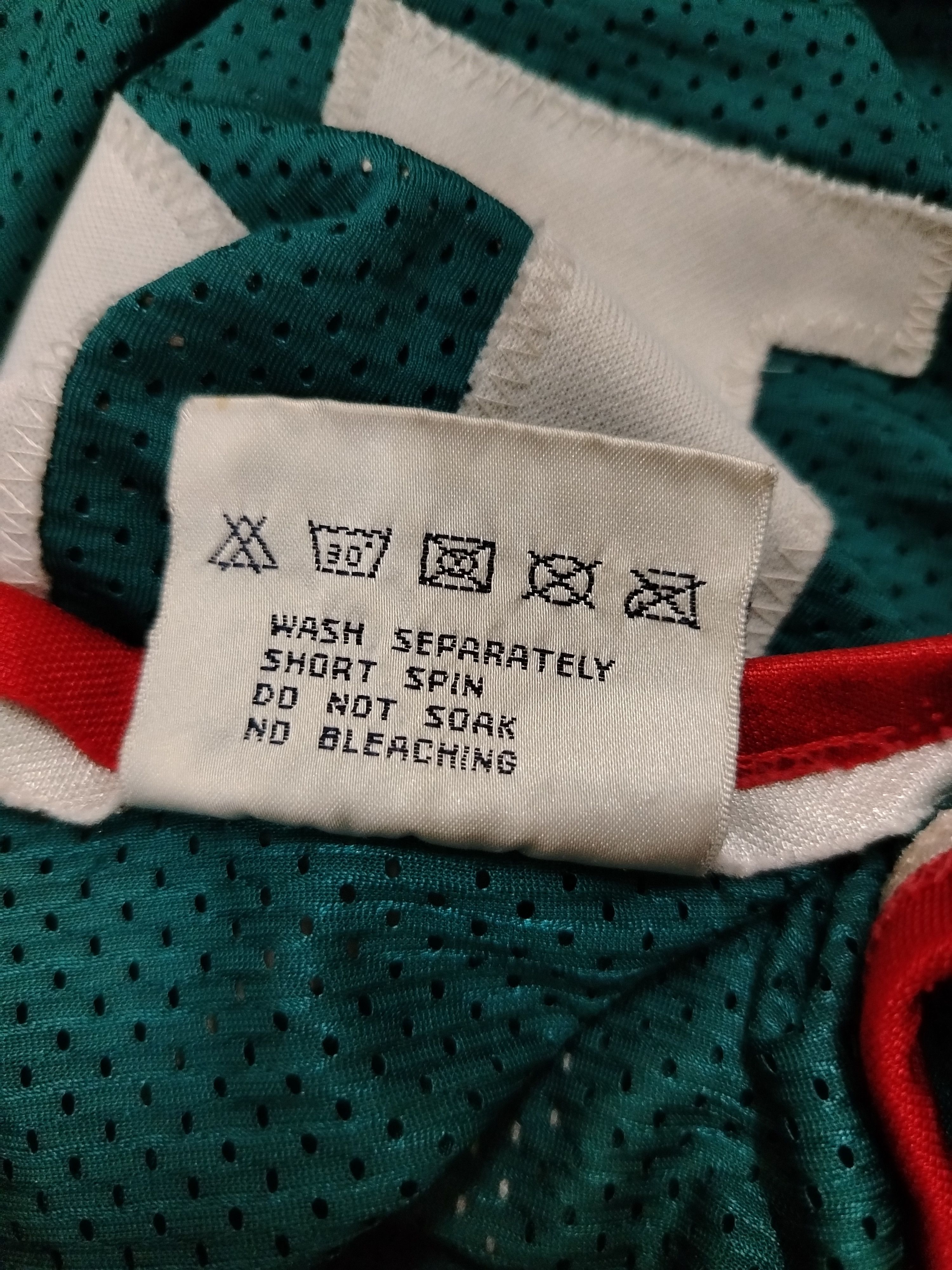 Vintage Vintage Admiral NBA basketball Size US M / EU 48-50 / 2 - 4 Thumbnail