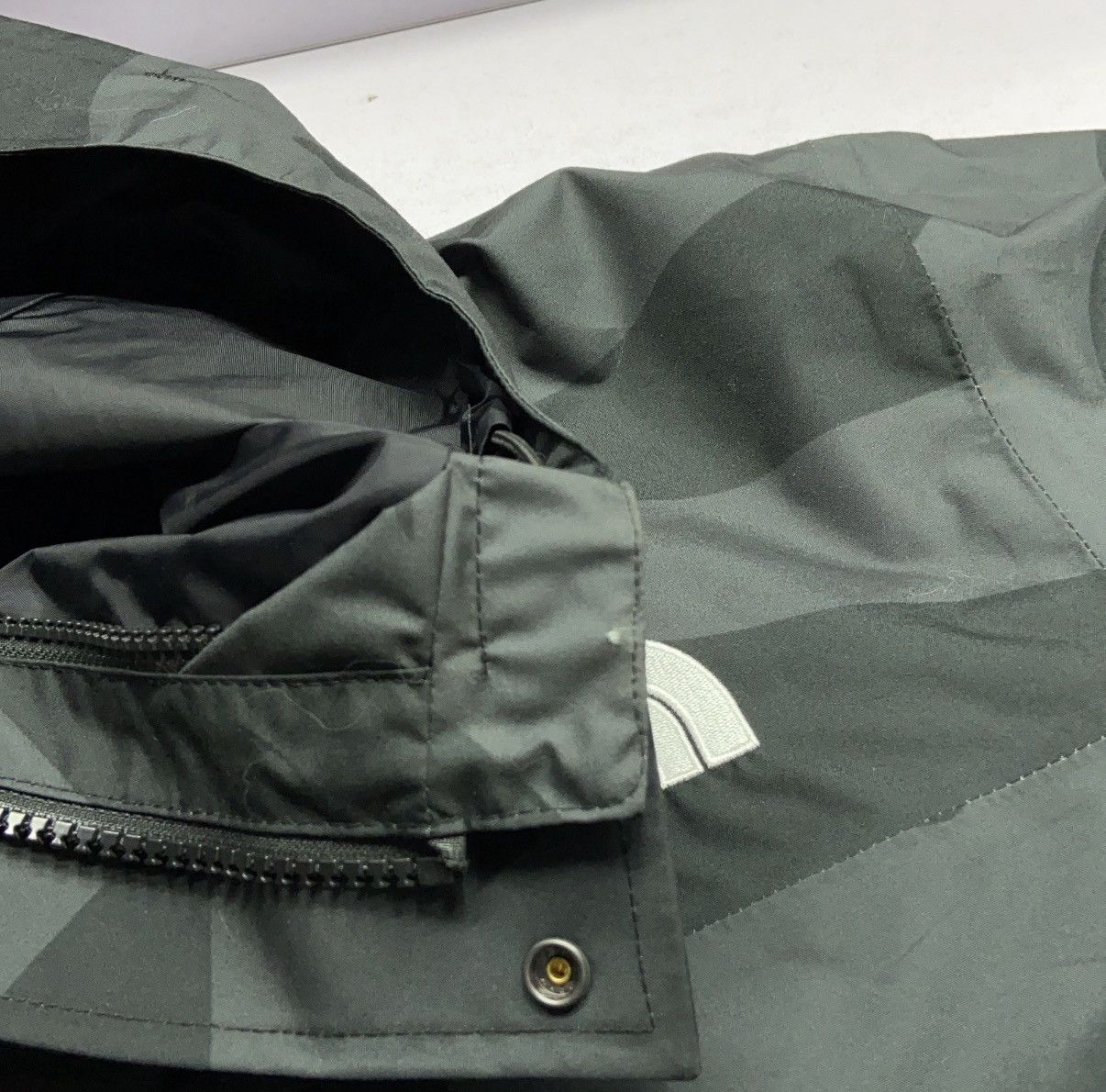 Kaws × The North Face The North Face x KAWS Retro 1986 Mountain Jacket Size US L / EU 52-54 / 3 - 8 Thumbnail