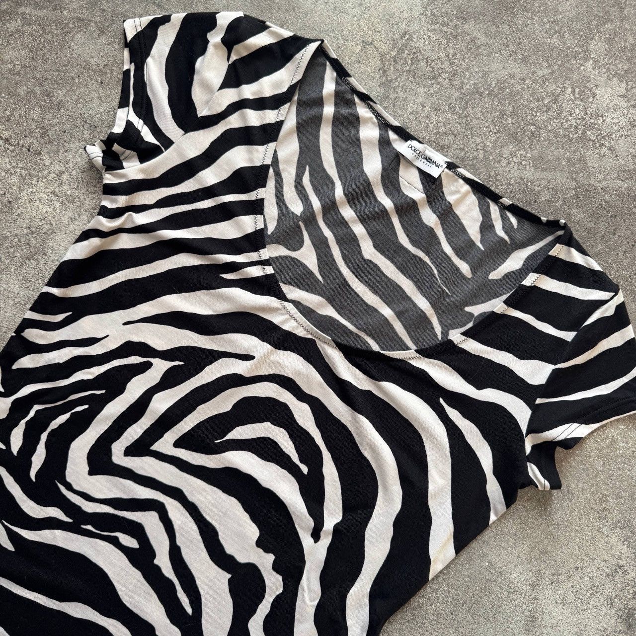 Dolce & Gabbana Dolce & Gabbana Vintage Zebra Print T-Shirt Size L / US 10 / IT 46 - 3 Thumbnail