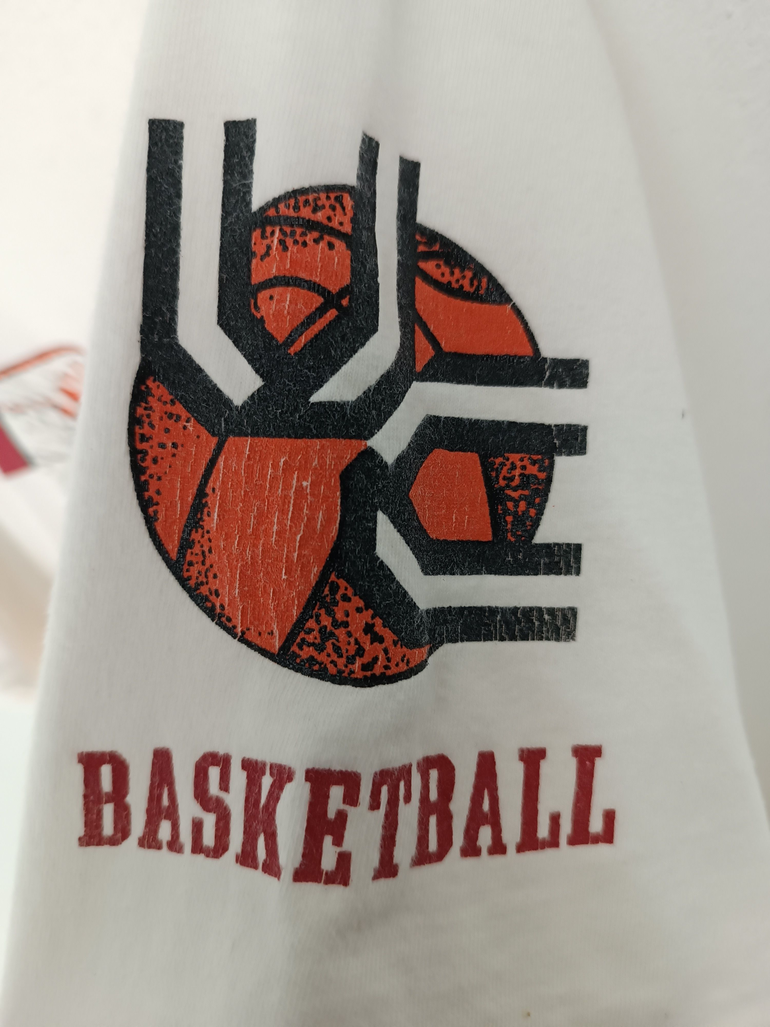 NBA VINTAGE 90'S HOGG A CAT CINCINNATI BEARCATS VERY RARE TEE Size US XL / EU 56 / 4 - 14 Thumbnail