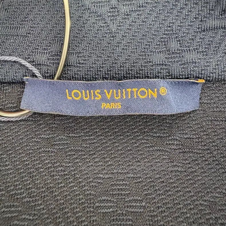 Louis Vuitton Louis Vuitton Stand-up Collar Dark Embossed Zip Solid Long Size US S / EU 44-46 / 1 - 3 Thumbnail