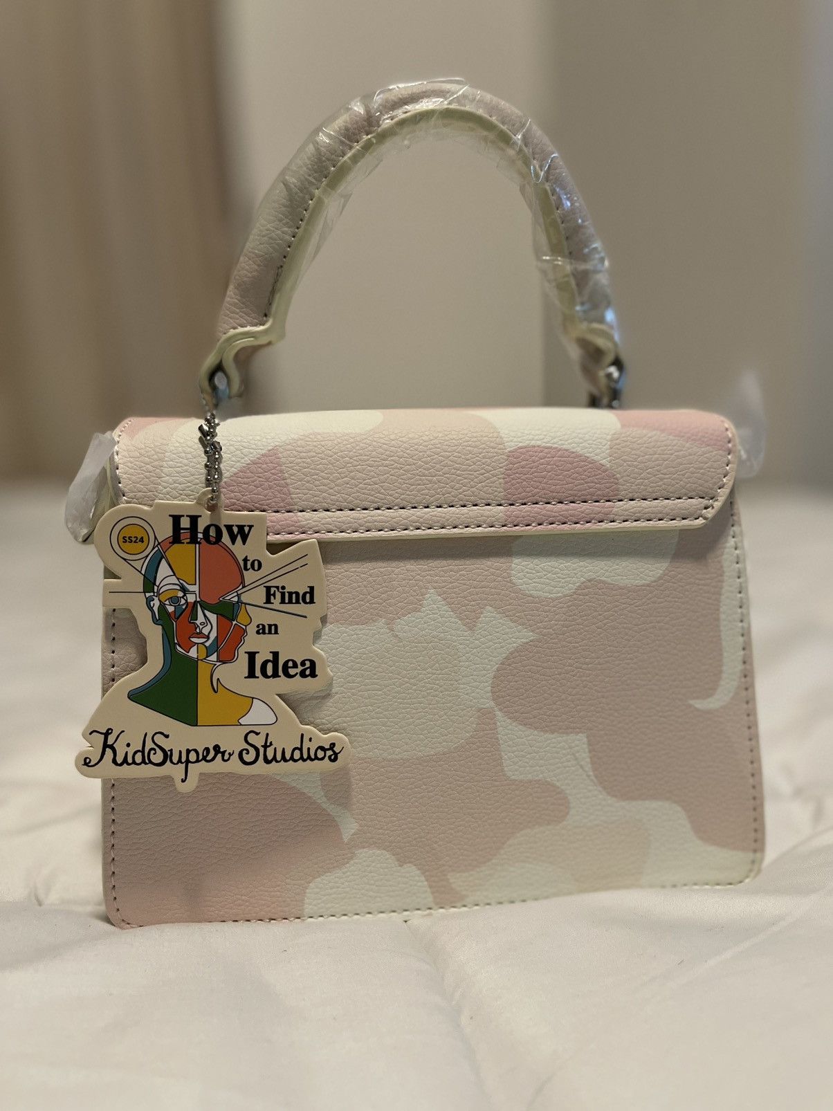 KidSuper Kissing bag (Cream) Size ONE SIZE - 1 Thumbnail