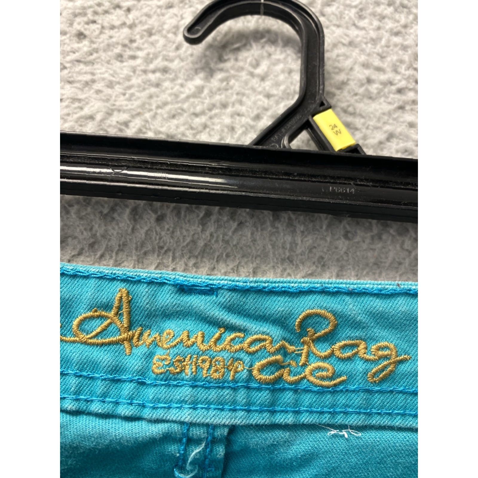 Vintage VINTAGE American Rag Cie Women's Bermuda Shorts Size 13 Aqua Denim Lightweight Spandex Size 34" / US 12 / IT 48 - 3 Thumbnail