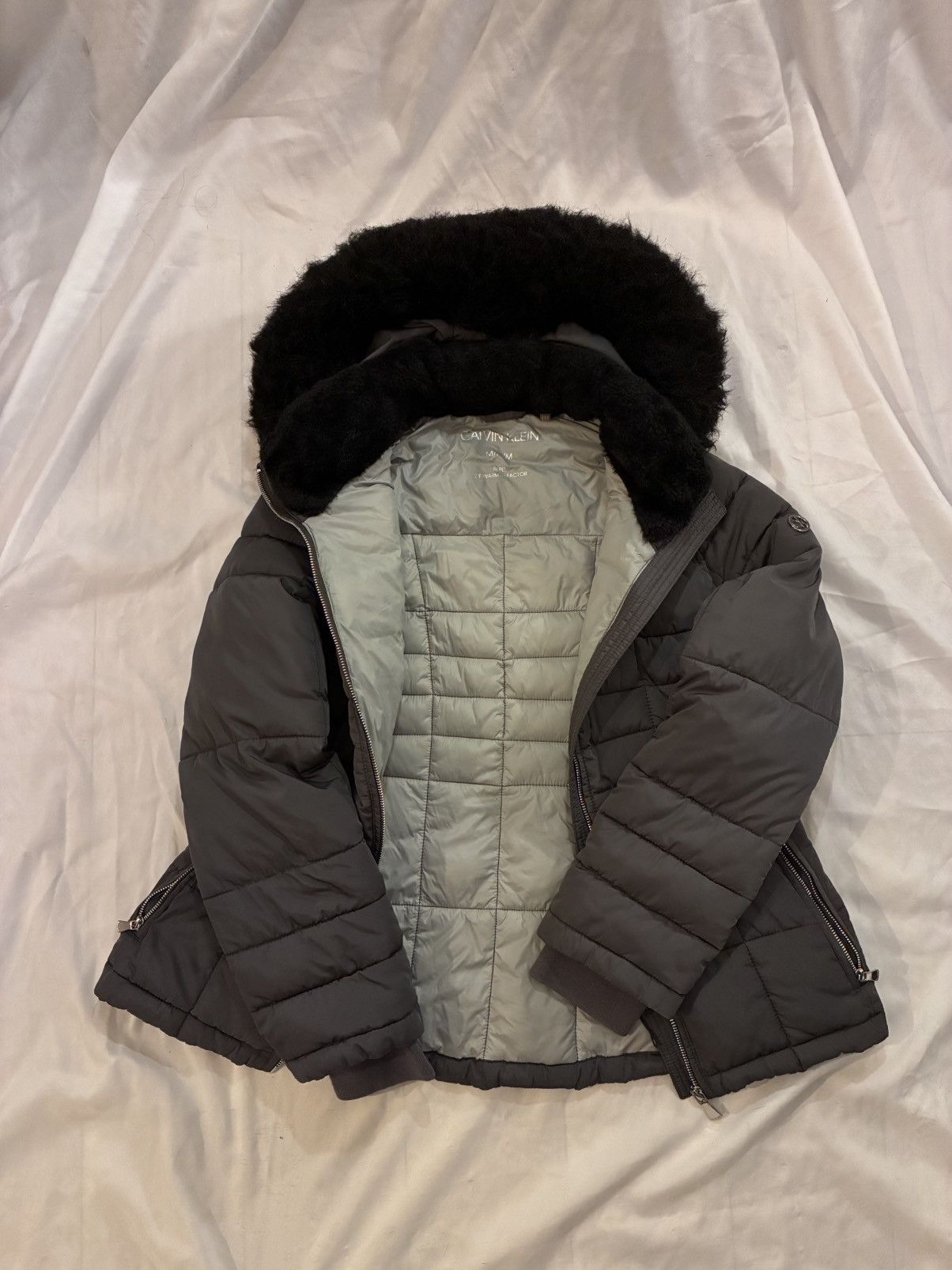 Calvin Klein Calvin Klein 2 Degree Warm Faux Fur Removable Hood Puff Coat Size M / US 6-8 / IT 42-44 - 4 Thumbnail