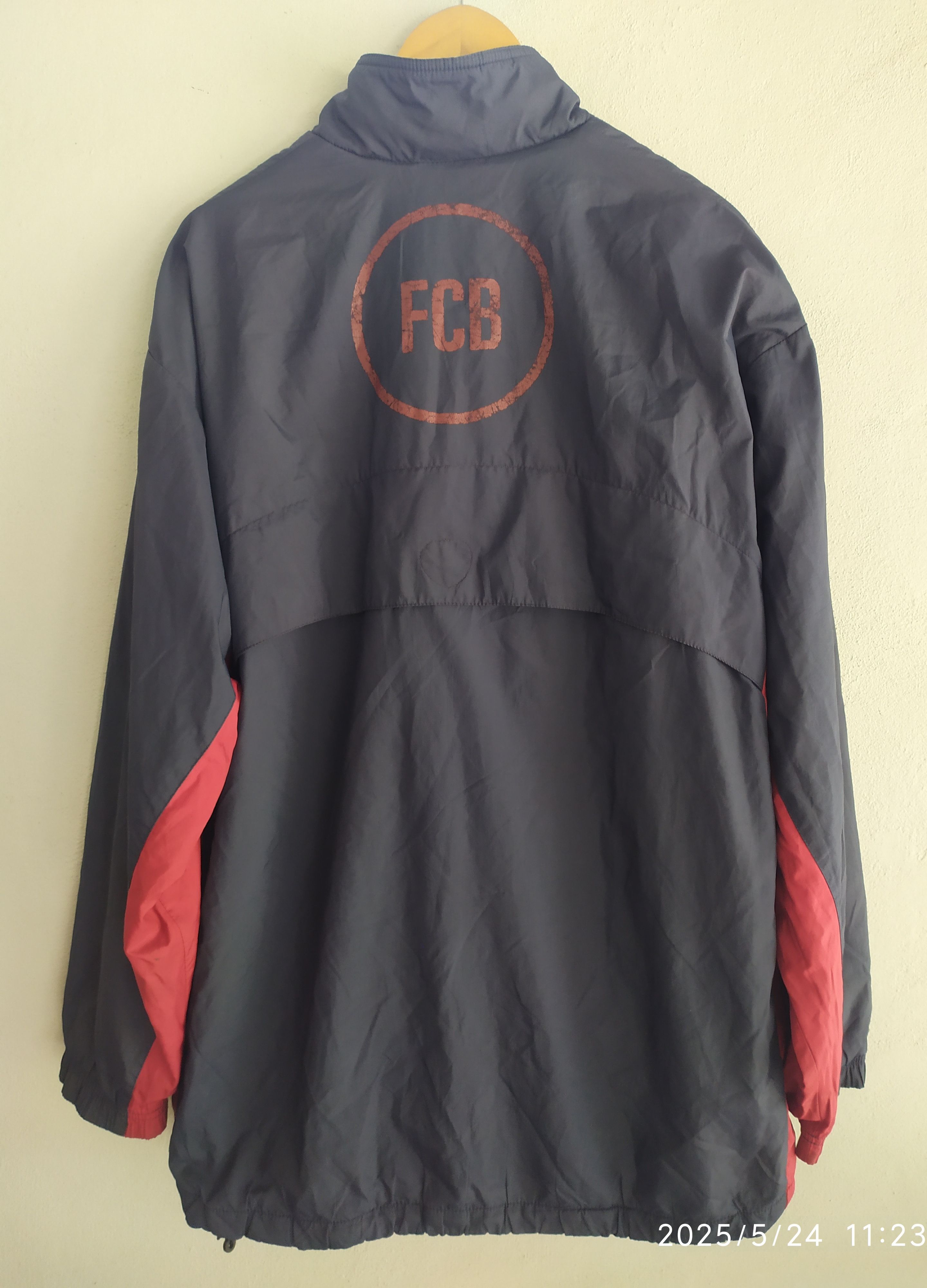 Nike × Vintage Nike vintage F.C Barcelona jacket (L) Size US L / EU 52-54 / 3 - 4 Thumbnail