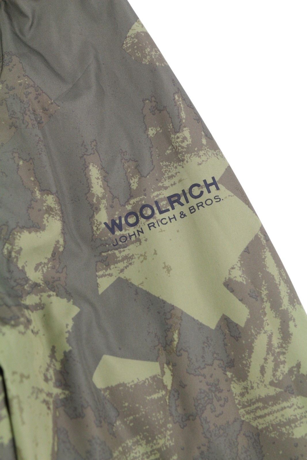 Woolrich Woolen Mills Reversible Travel S Green Camo Lightweight Zip 86712 Size US S / EU 44-46 / 1 - 8 Thumbnail