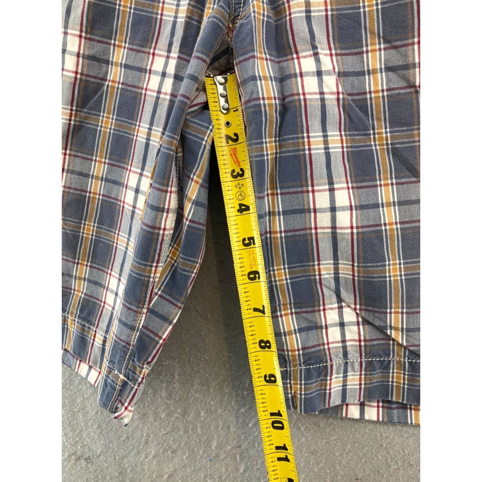 American Eagle Outfitters American Eagle Outfitters Shorts Mens 30 Blue Plaid 10'' Preppy Summer Size US 30 / EU 46 - 4 Thumbnail