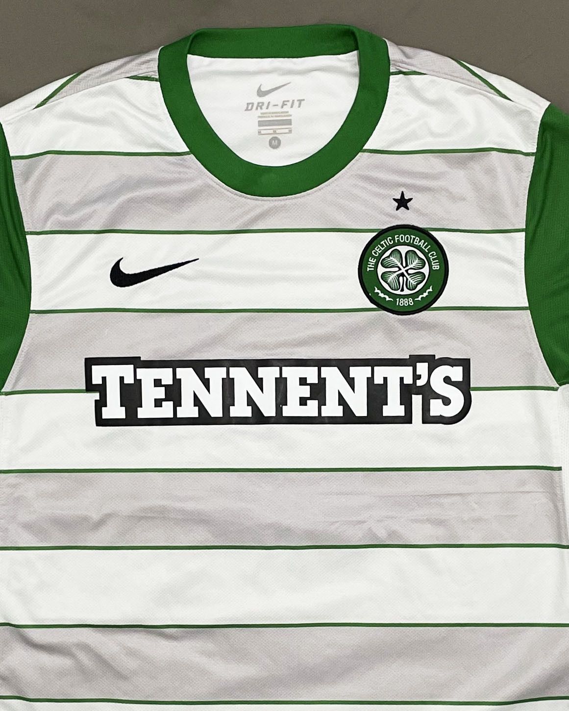 Nike Celtic FC Away Kit 2011 2012 Size US M / EU 48-50 / 2 - 3 Thumbnail