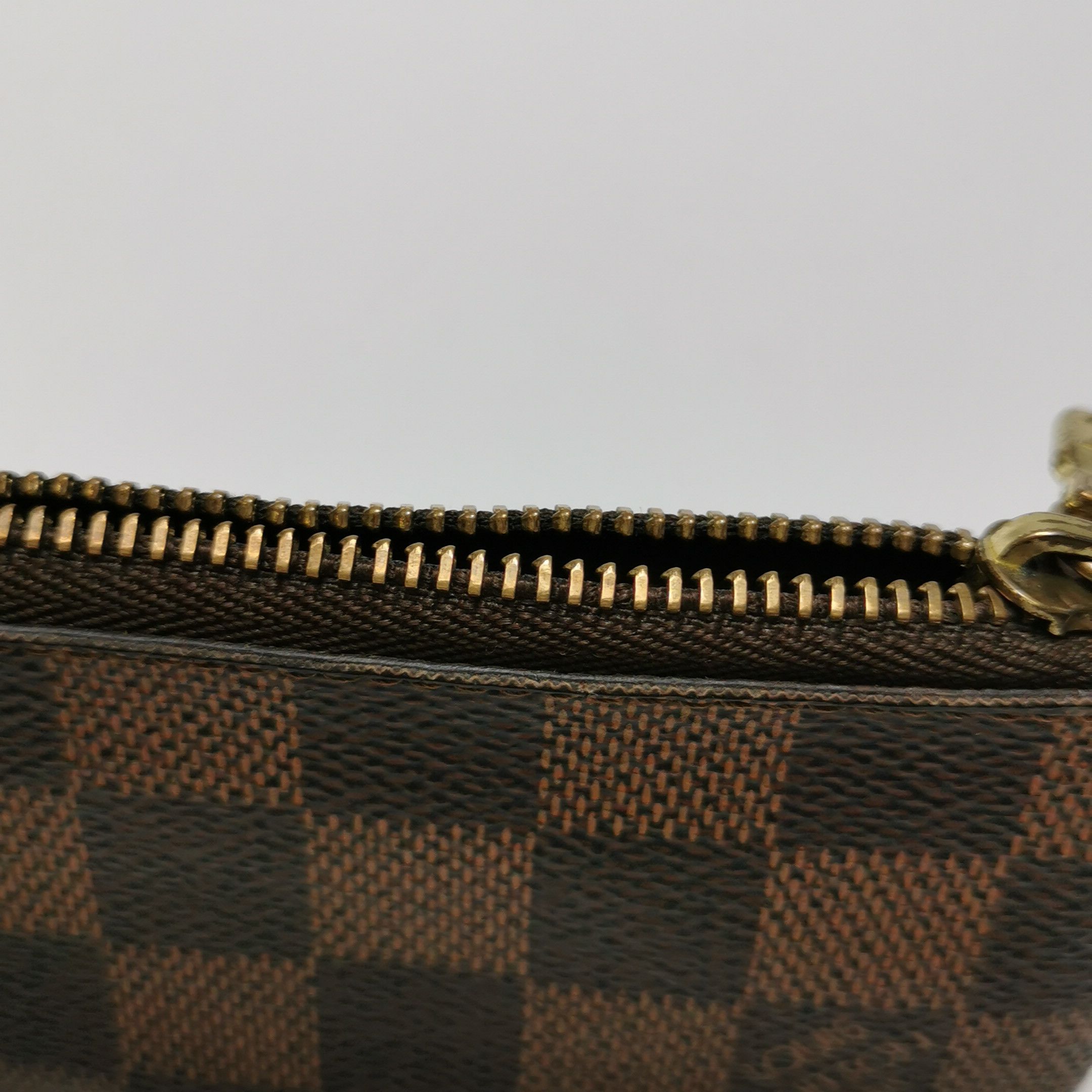 Louis Vuitton Louis Vuitton (LV) Checkerboard Coin Purse -y2506 Size ONE SIZE - 9 Thumbnail