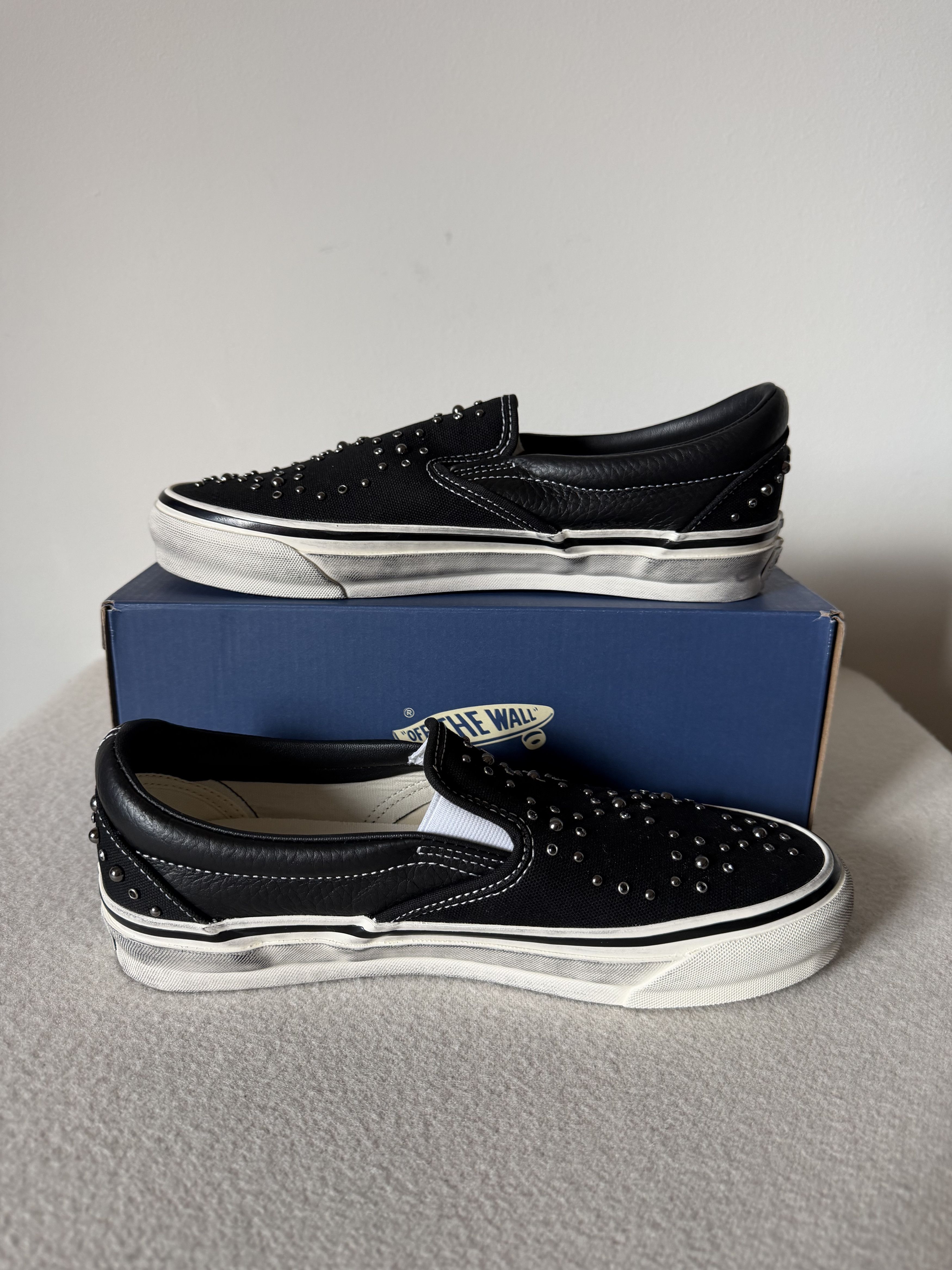 Vans Vans LX Classic Slip On 98 Pearlized in Black Size US 8 / EU 41 - 3 Thumbnail