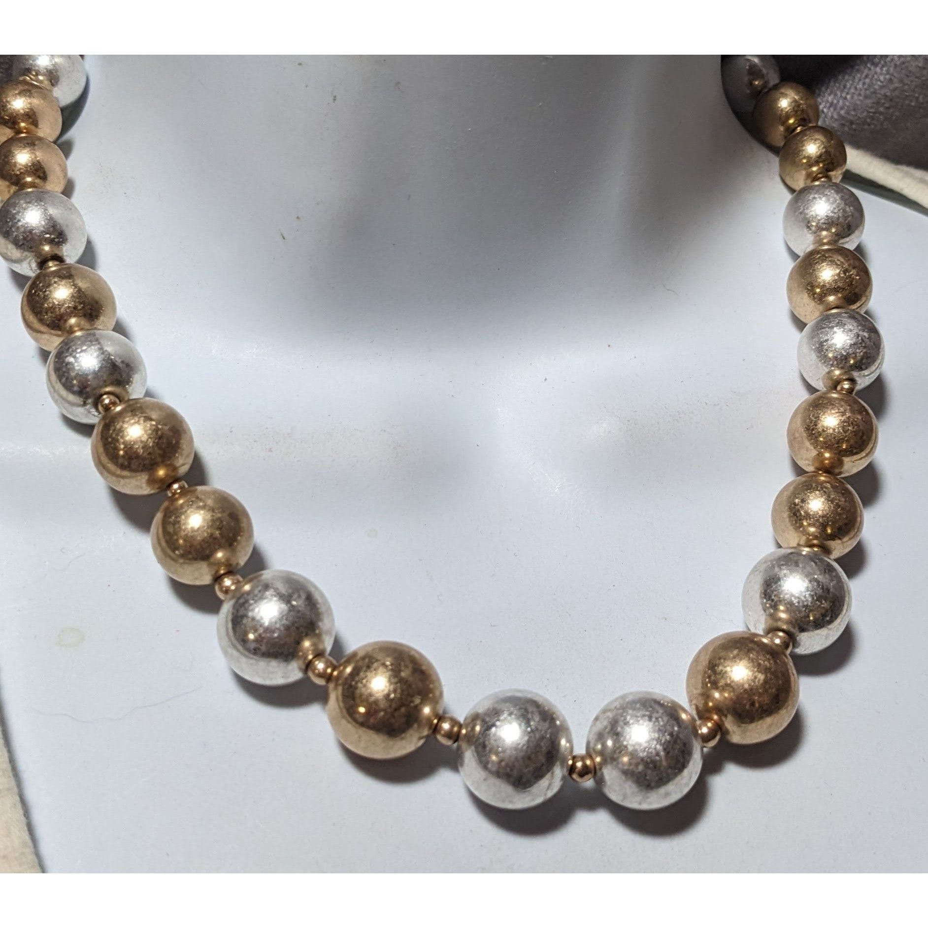 Other Pomina Silver And Gold Metallic Beaded Necklace Size ONE SIZE - 6 Thumbnail