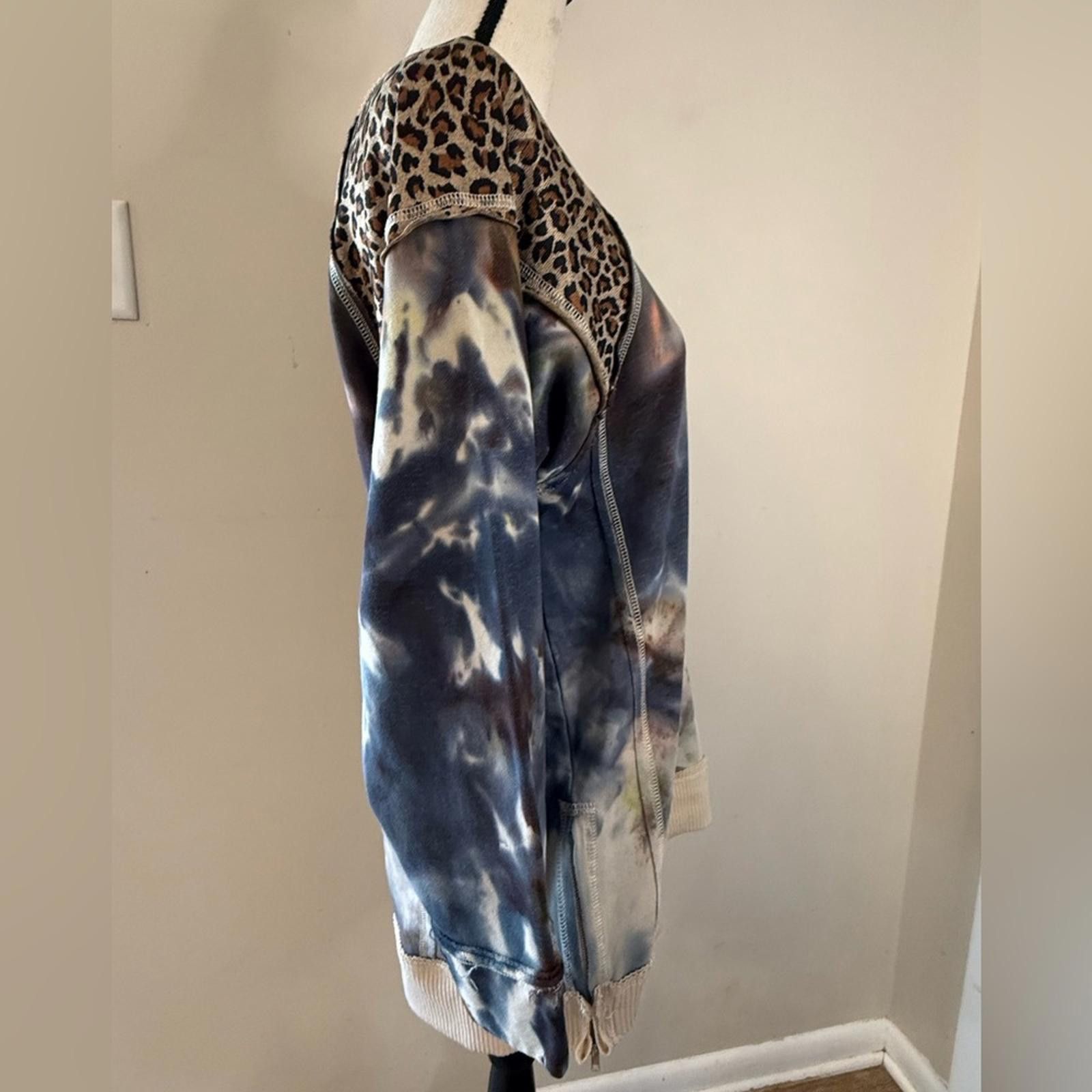 Other Umgee tie dyed & leopard print oversized sweatshirt SZ SM Size S / US 4 / IT 40 - 2 Thumbnail