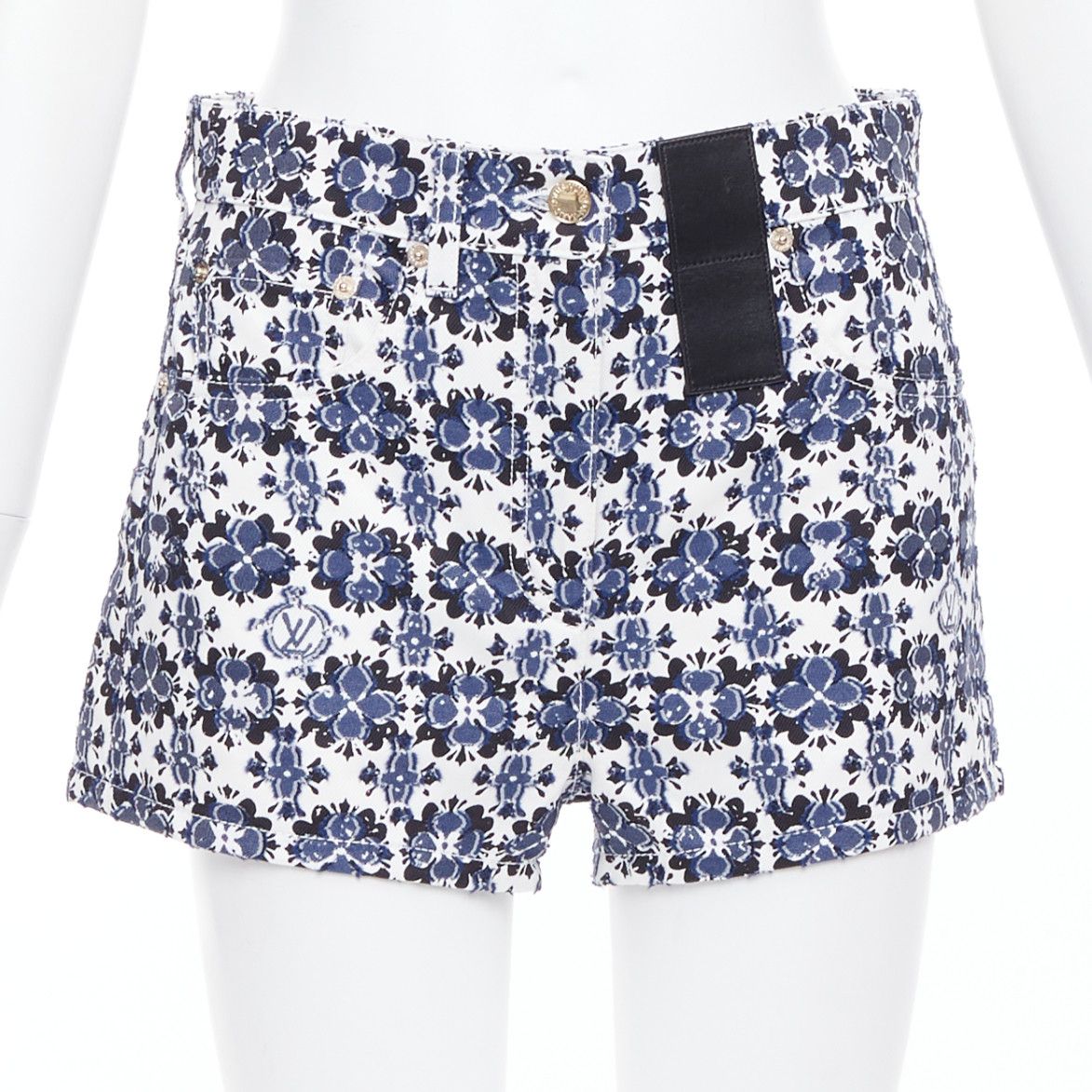 Louis Vuitton LOUIS VUITTON Flower Mosaic blue white logo floral print cotton mini shorts FR34 XS Size 26" / US 2 / IT 38 - 1 Thumbnail