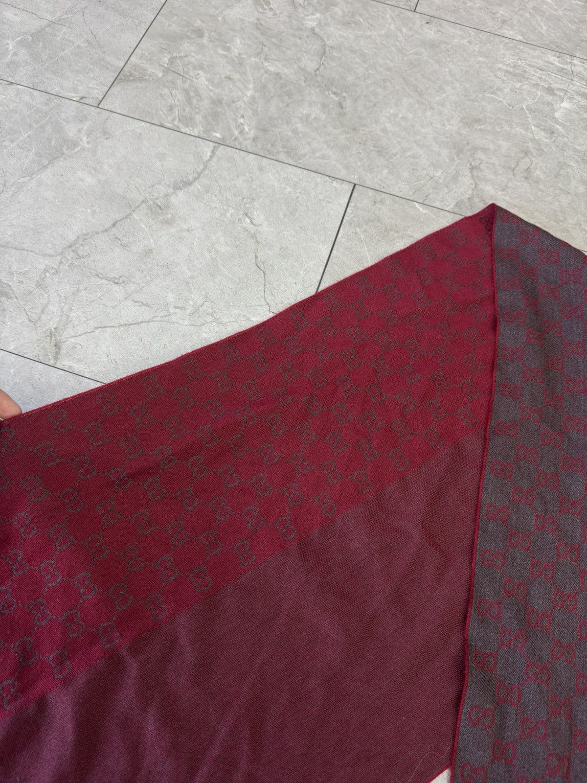 Gucci Gucci Wool Red Printed Reversible Scarf Size ONE SIZE - 3 Thumbnail
