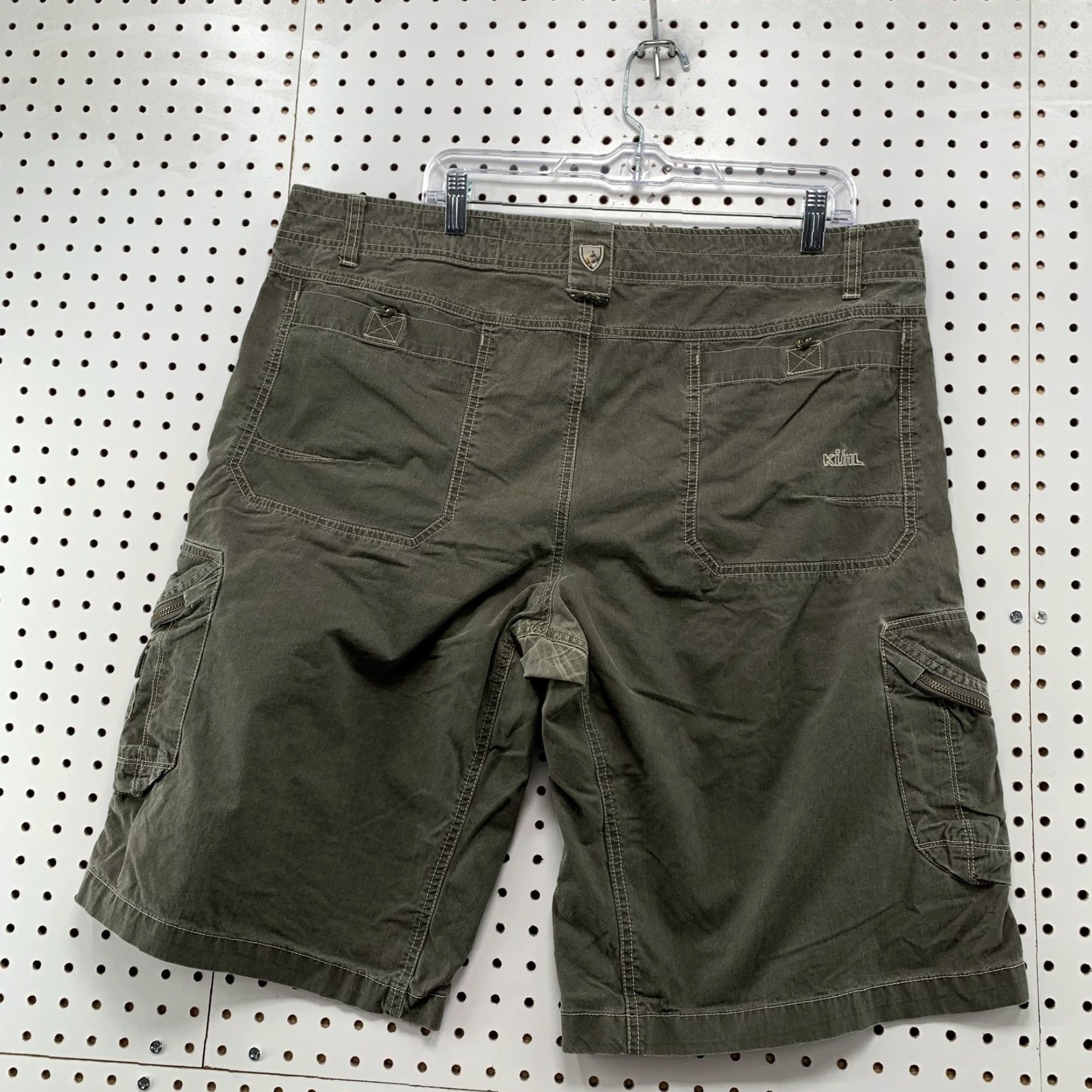 Olive Kuhl Cargo Shorts Olive Green Mens 40X13 Outdoor Utility Pocket Hiking Workwear Size US 40 / EU 56 - 5 Thumbnail