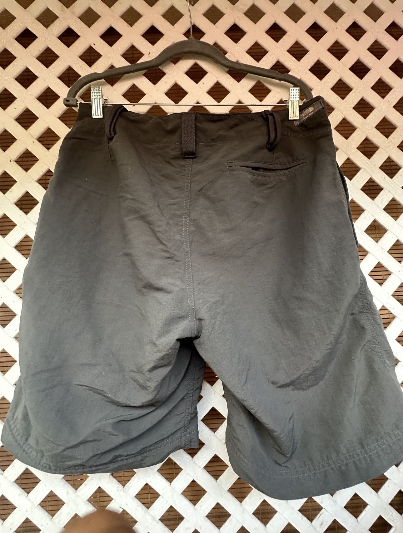 The North Face PreOwned North Face Shorts Gray Men's 34 Size US 34 / EU 50 - 2 Thumbnail