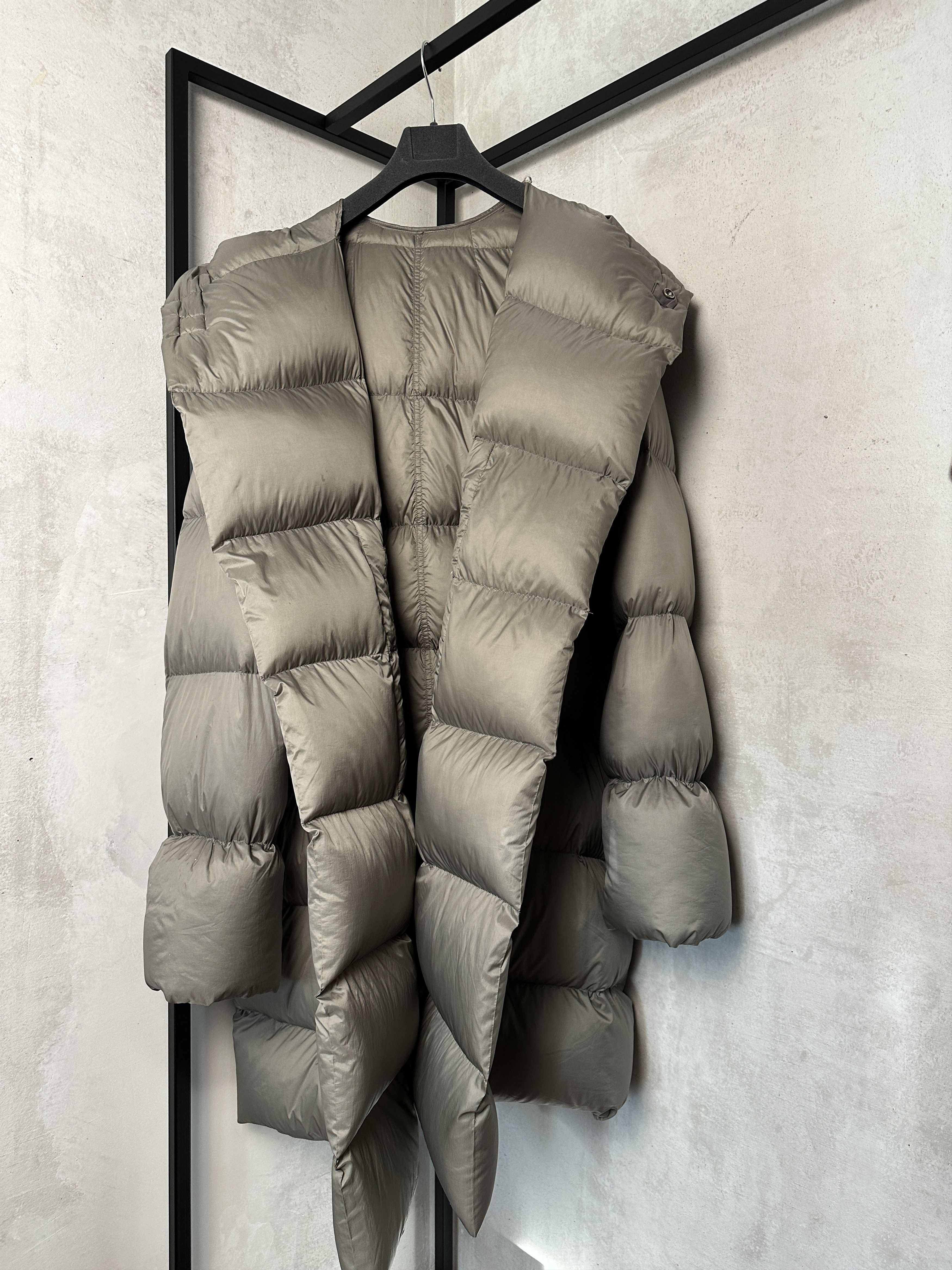 Rick Owens Rick Owens Sisyphus FW18 Long Down Jacket In Dust Size M / US 6-8 / IT 42-44 - 5 Thumbnail