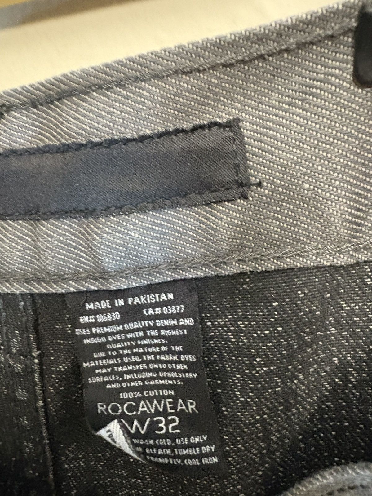 Rocawear Y2K Rocawear grey jorts Size 32 Size US 32 / EU 48 - 8 Thumbnail