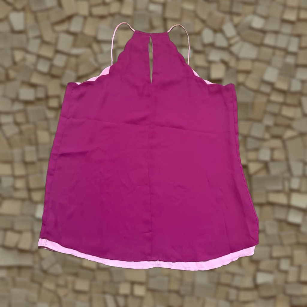 Express Express Tank Top Women's Size Medium Red Scalloped Sleeveless Tank Size M / US 6-8 / IT 42-44 - 1 Thumbnail