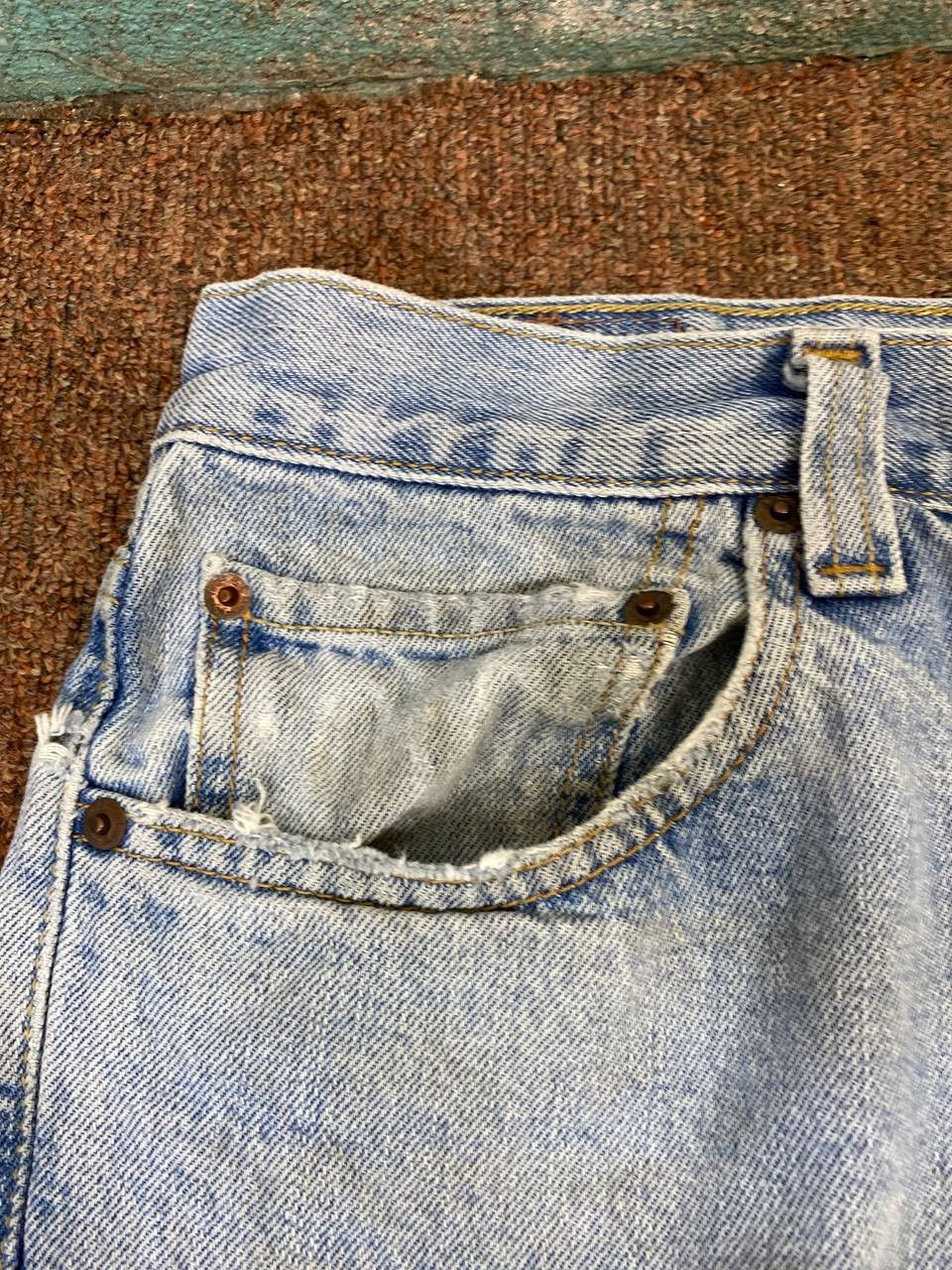 Levi's vintage levis 505 regular fit distressed denim Size US 33 - 10 Thumbnail