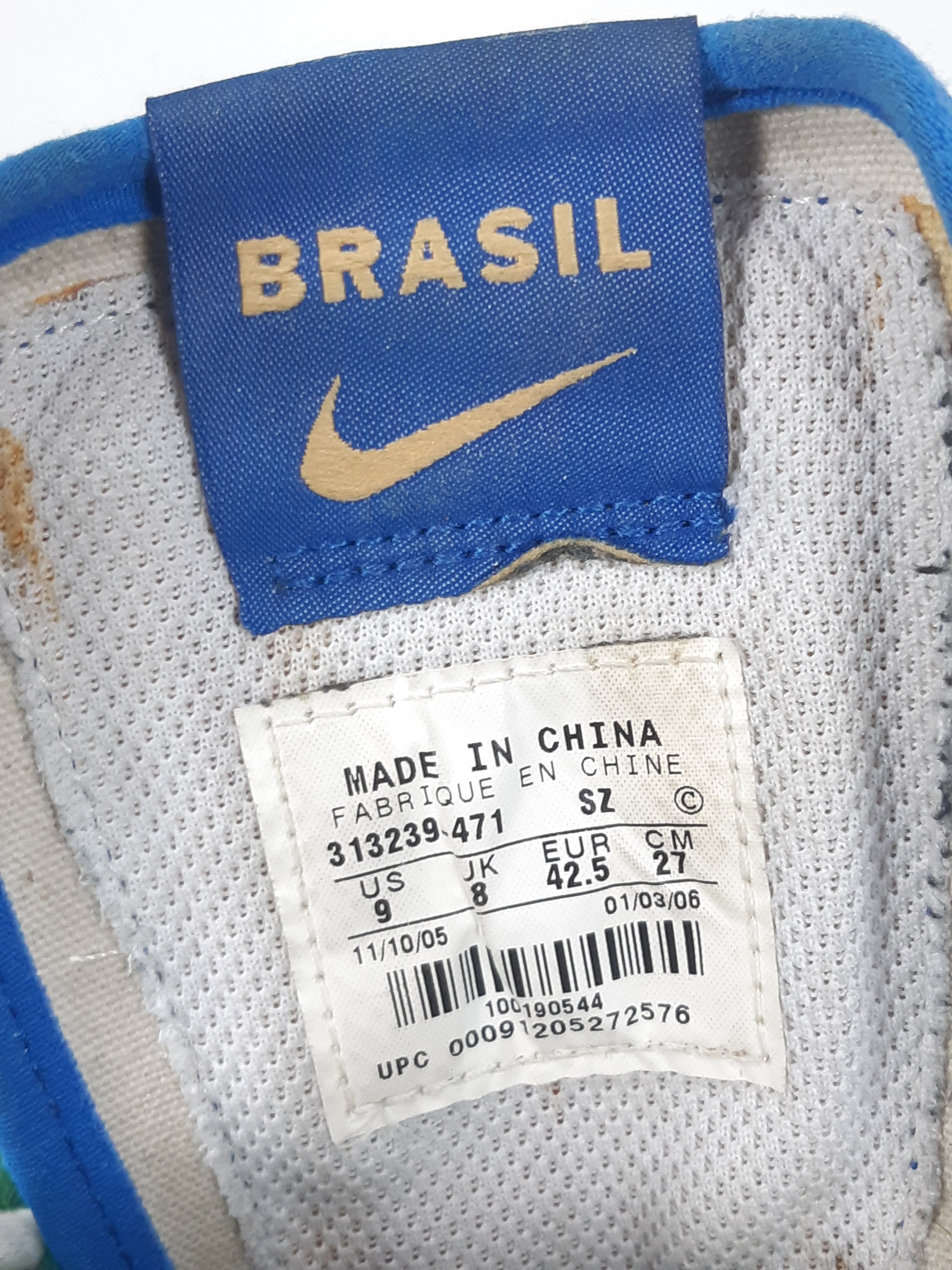 Nike NIKE 313239-471 Brasil CBF Soccer Football Futsal Shoes RARE Size US 9 / EU 42 - 10 Thumbnail