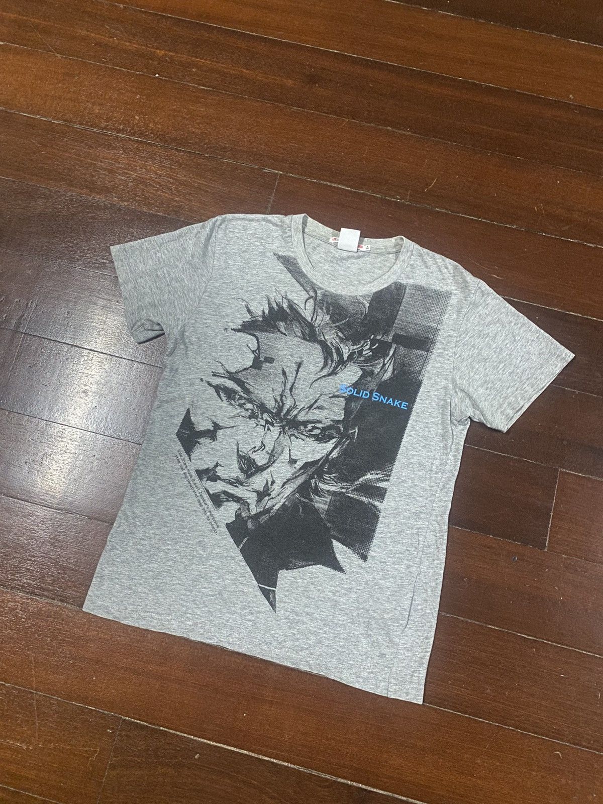 Anime Uniqlo x Metal Gear Solid Snake game playstation Tshirt Size US S / EU 44-46 / 1 - 5 Thumbnail