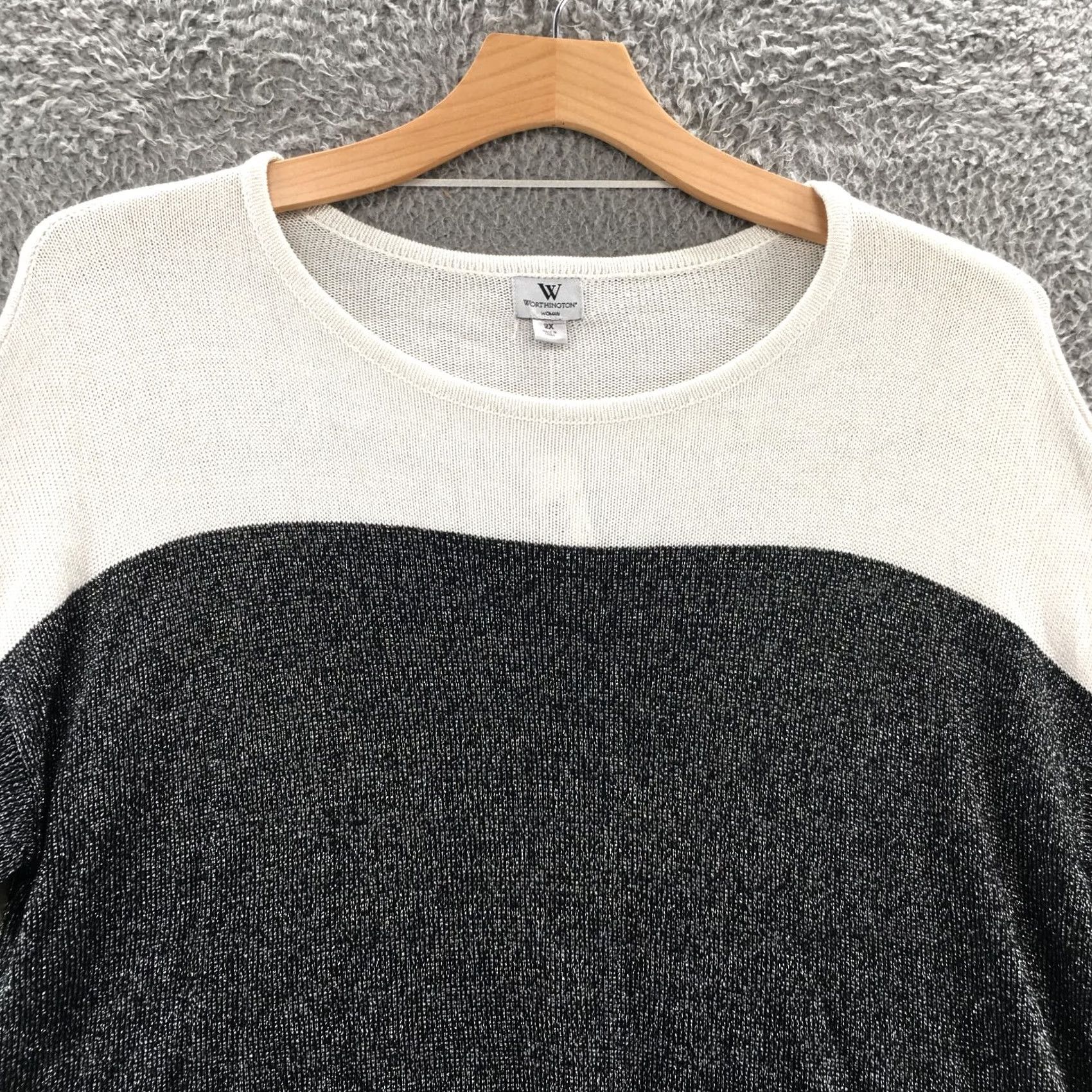 Worthington Worthington Blouse Womens 2X Black White Pullover Round Neck Lurex Stretch NEW Blouse Womens 2X Black White Pullover Round Neck Lurex Stretch NEW Size XXL / US 16-18 / IT 52-54 - 2 Thumbnail