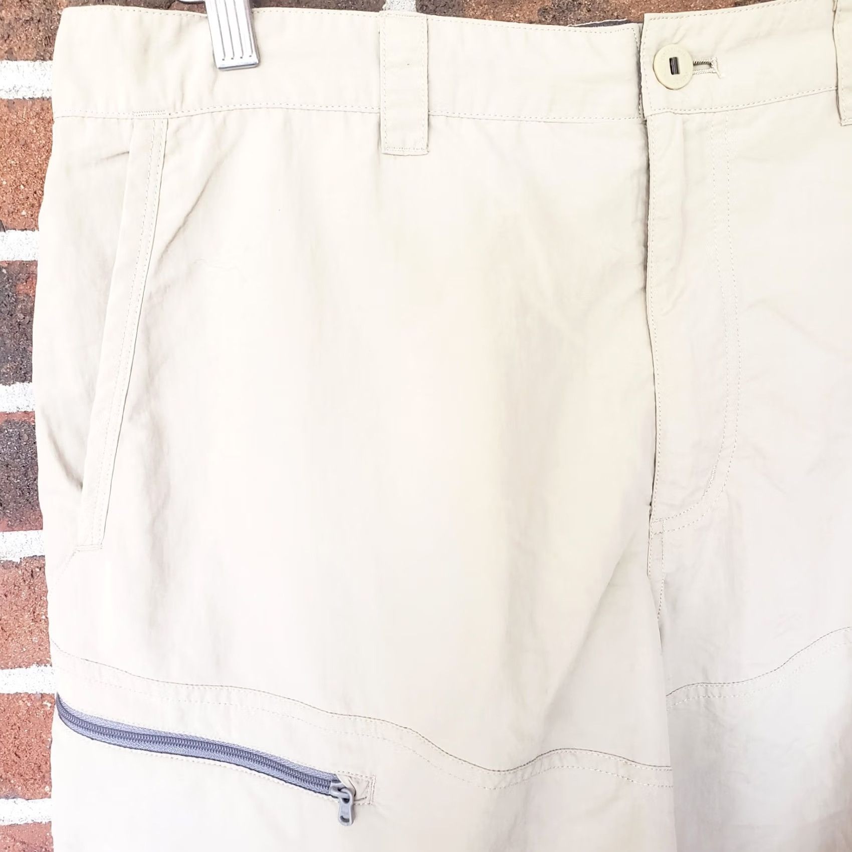 Patagonia VINTAGE Patagonia Shorts Men XL Beige Khaki Nylon Hiking Tech Pockets 38x8 Work Wear Size US 36 / EU 52 - 2 Thumbnail