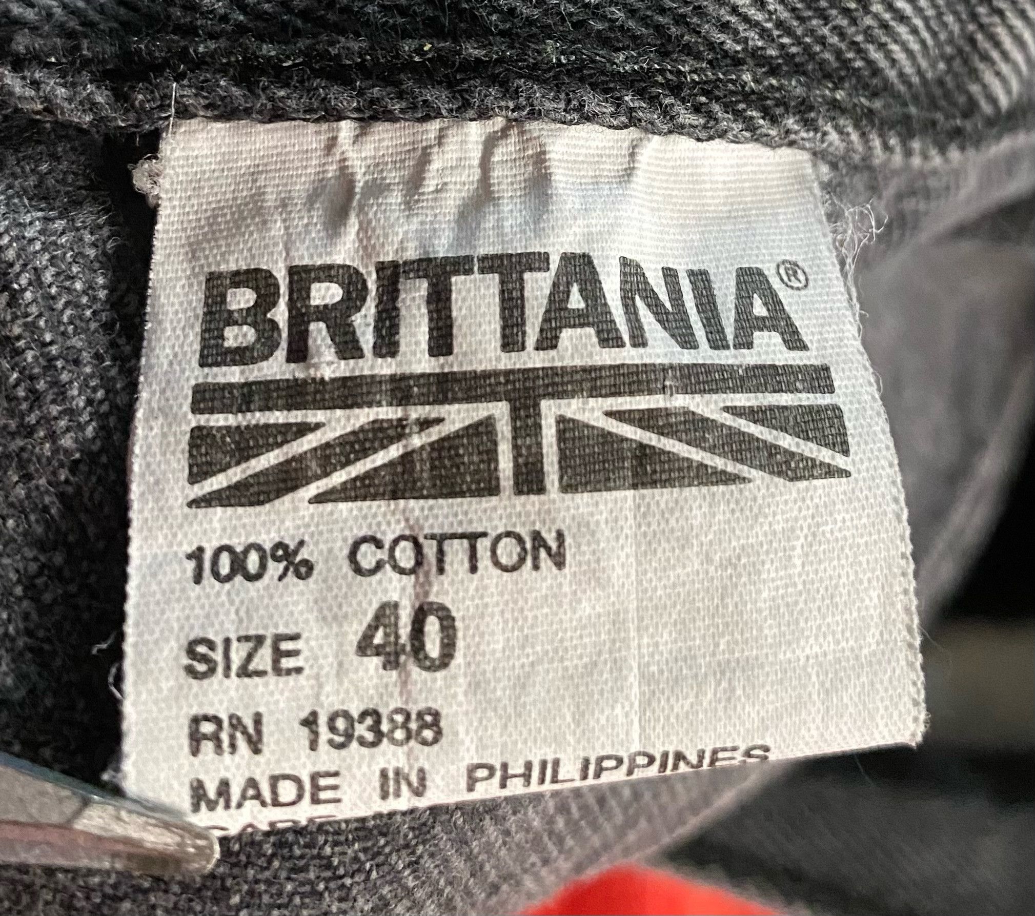 Vintage 90’s Brittania Black Button Fly Denim Jean Shorts Jorts 39 Size US 39 - 4 Thumbnail