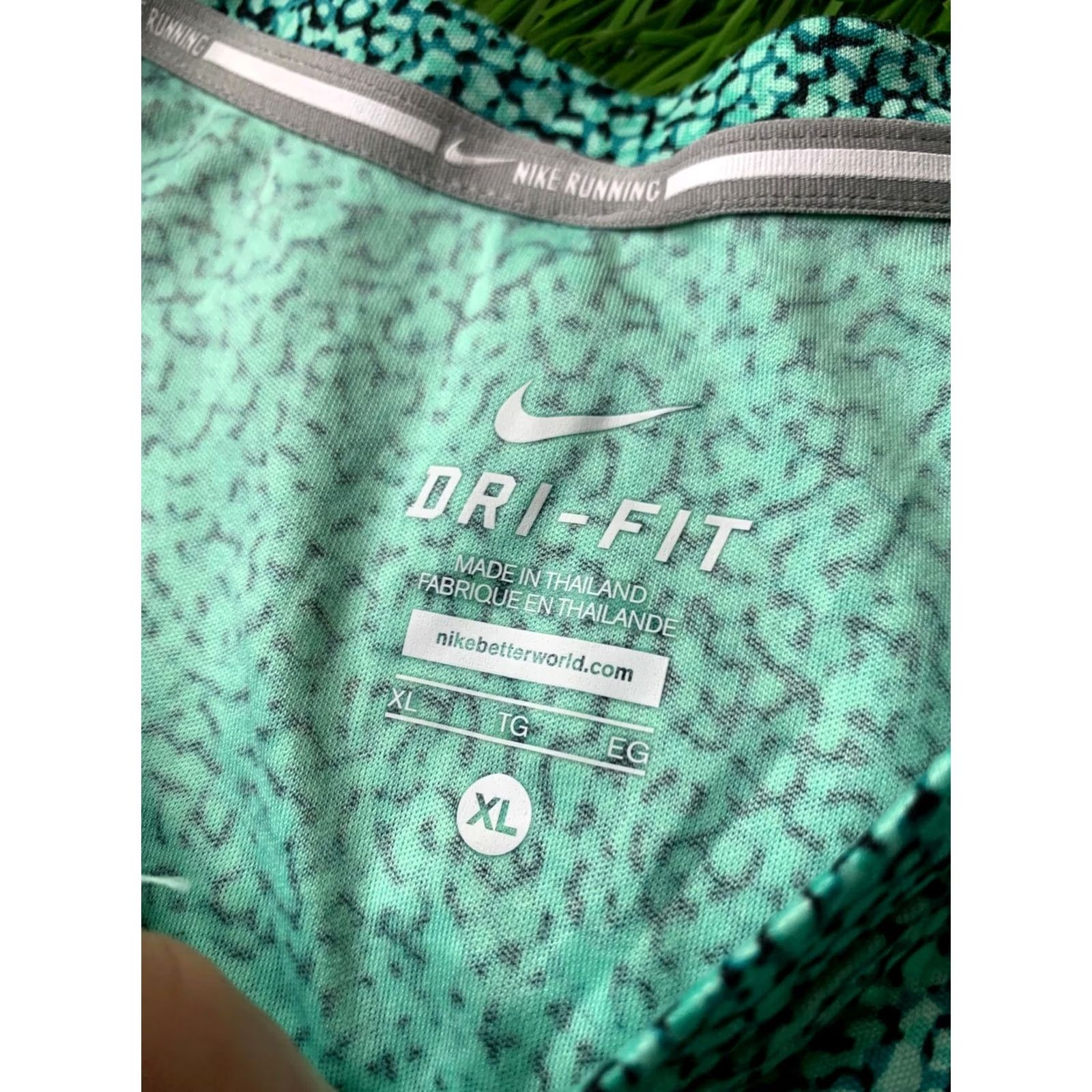 Nike Nike Dri-FIT Original Run Running Reflective Women Training Shirt Jersey XL Green and Black 2015 Nike Shirt Womens XL Size XL / US 12-14 / IT 48-50 - 6 Thumbnail