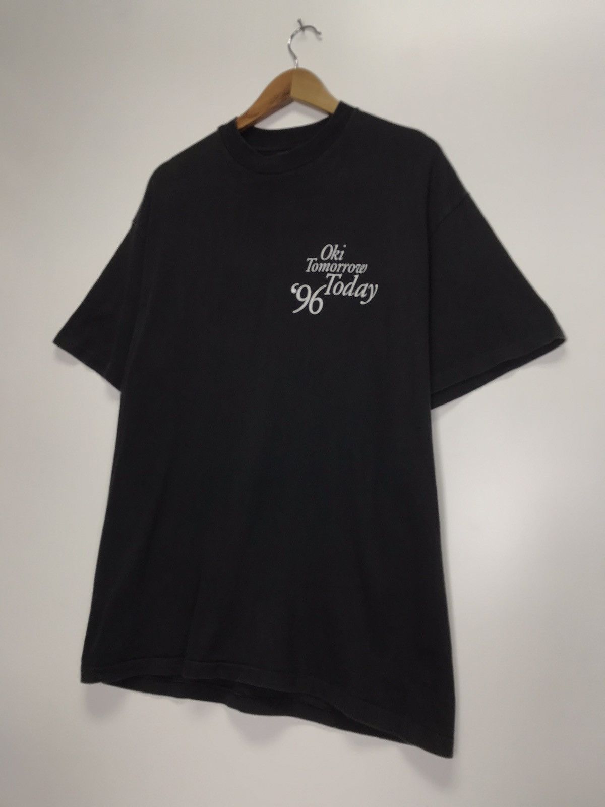 Hanes Vintage 1996 Oki Tomorrow today tee Size US L / EU 52-54 / 3 - 3 Thumbnail