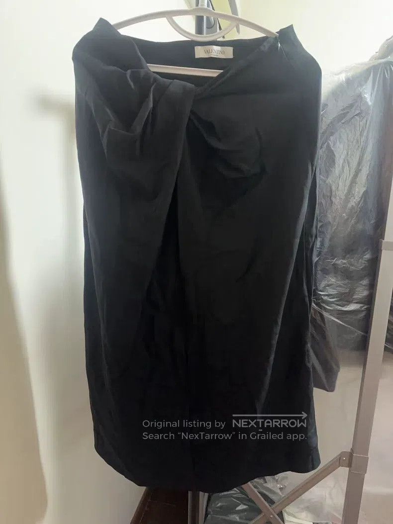 Valentino Valentino Skirt Size M / US 6-8 / IT 42-44 - 1 Thumbnail