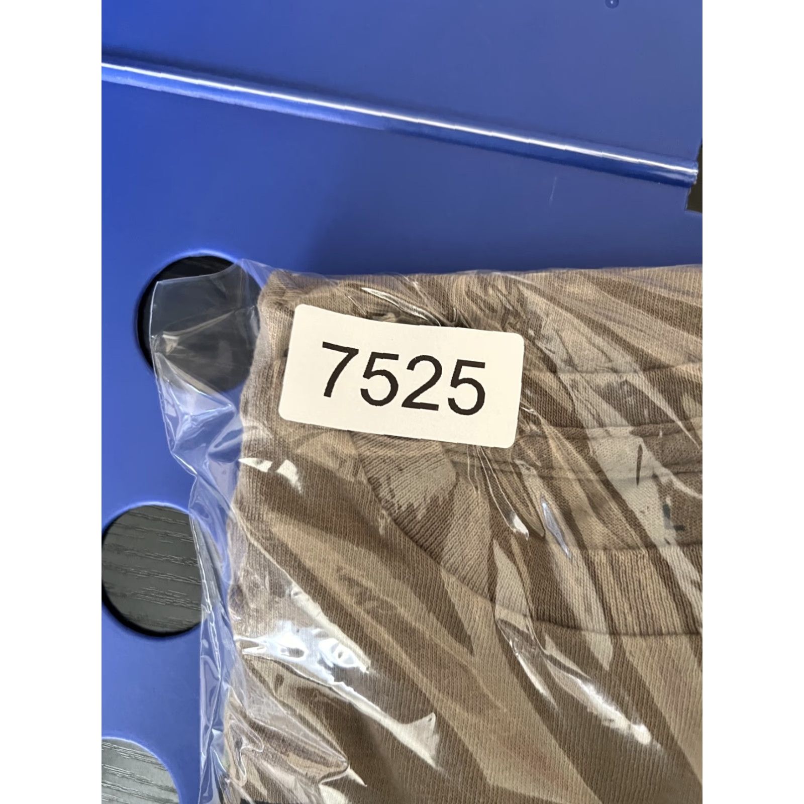 Etro Snoop Dogg T-Shirt L Tan Brown What’s My Name Joe Cool Retro 90s Music Tee Mens Short Sleeve Crew Neck Cotton Shirt Size US L / EU 52-54 / 3 - 7 Thumbnail