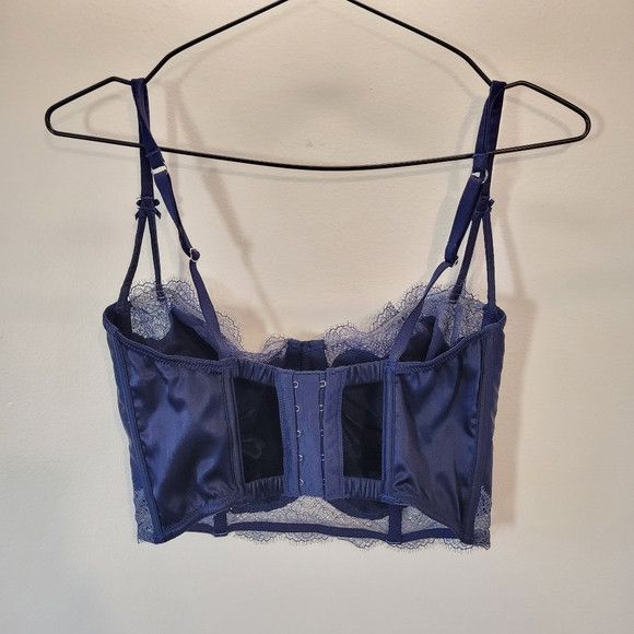 Victoria's Secret Victoria's Secret Navy Blue Unlined Balconette Bra- 32D Size ONE SIZE - 4 Thumbnail