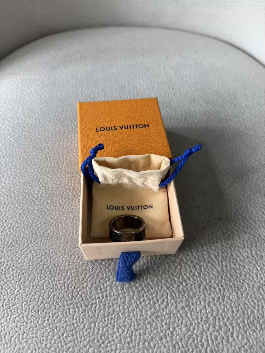Louis Vuitton LV Logo Print Metal Ring Black L 99 New Size ONE SIZE - 6 Thumbnail