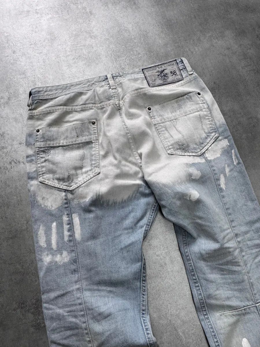 Dolce & Gabbana 2000s Dolce & Gabbana Hand-Painted White Blue Distressed Denim Jeans Size US 31 - 4 Thumbnail