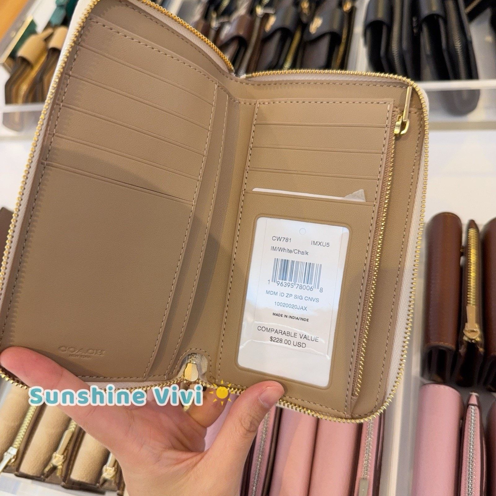 Coach NWT Coach Medium Id Zip Wallet CW781 Gold/White/Chalk Size ONE SIZE - 4 Thumbnail