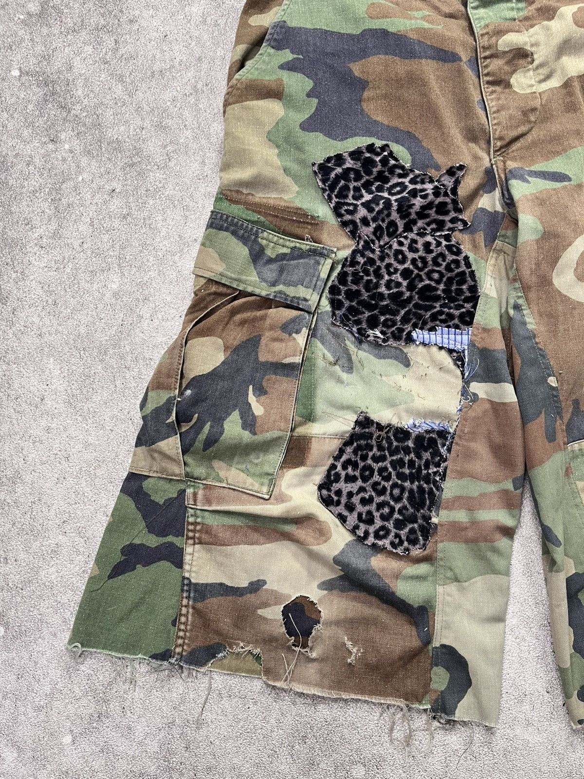 Vintage Chocolate Chip Cargo Shorts Mens Medium Desert Camo