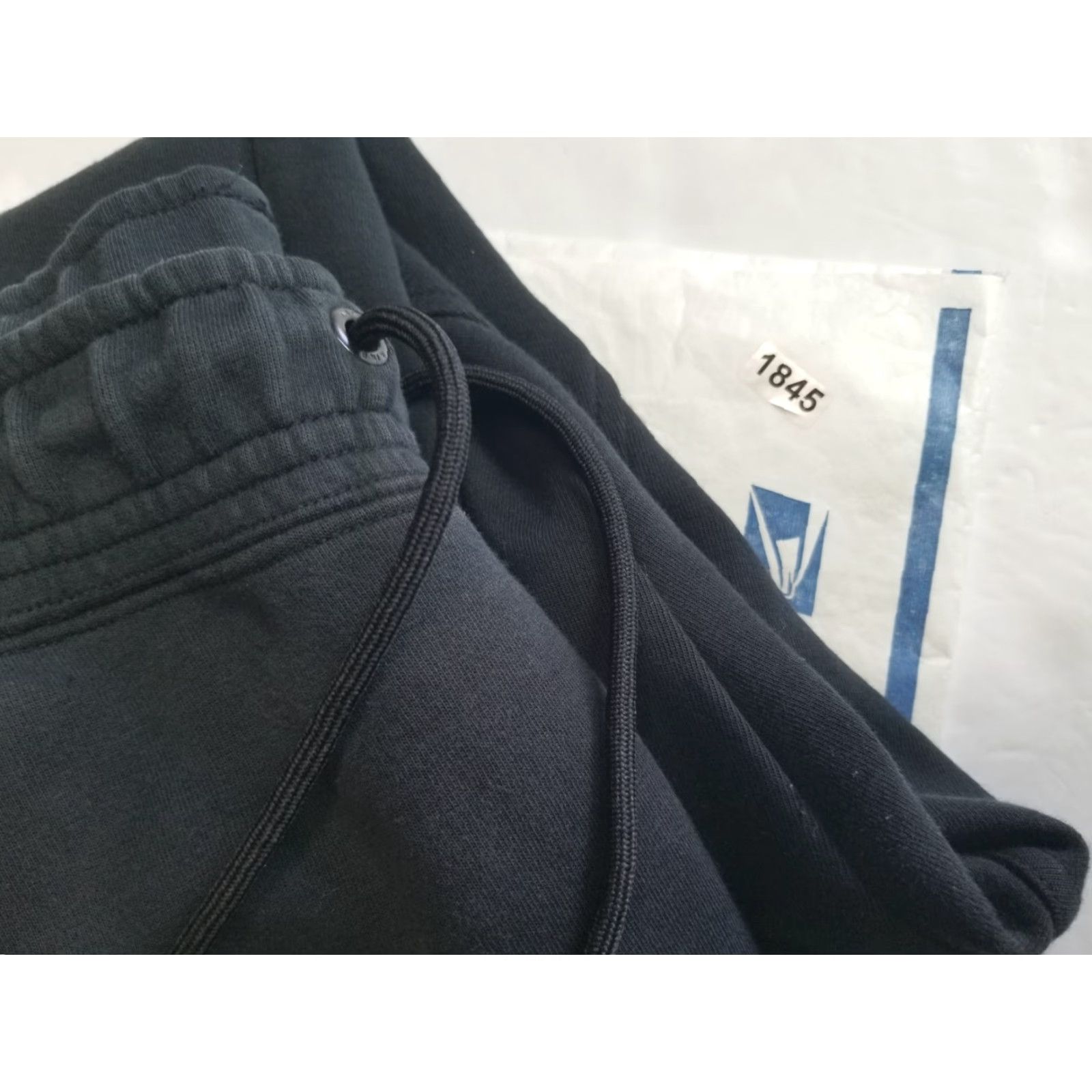 Nike Nike Sweatpants Men Medium Black Jogger Zip Ankle Sportswear Fleece Activewear Cotton Blend Shoes? Size US 31 - 8 Thumbnail