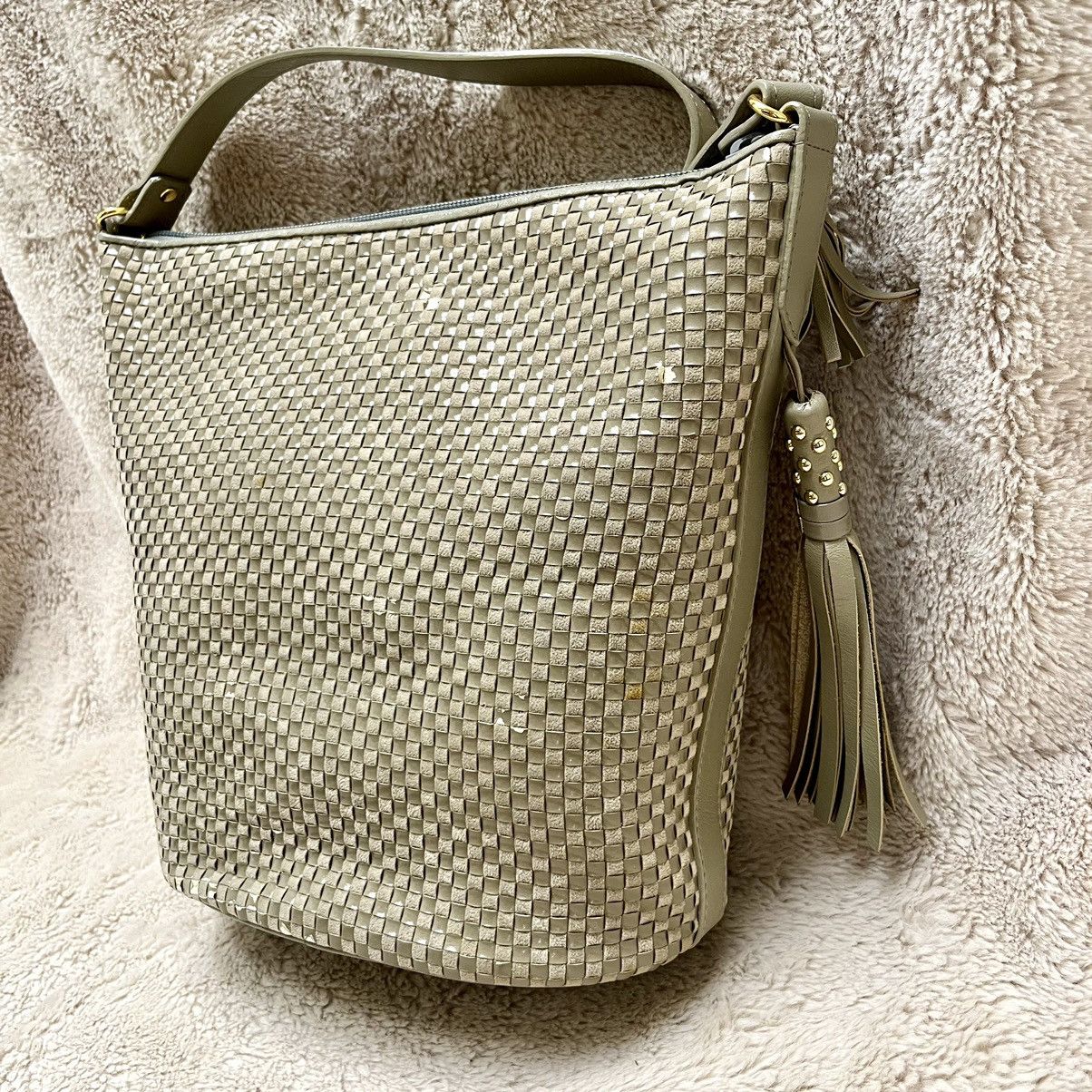 Yves Saint Laurent RARE YSL Vintage Woven Taupe Shoulder Bag Size ONE SIZE - 6 Thumbnail