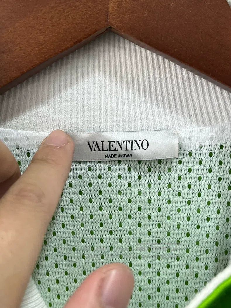 Valentino Valentino Color-blocking logo printed jacket Size US XL / EU 56 / 4 - 5 Thumbnail
