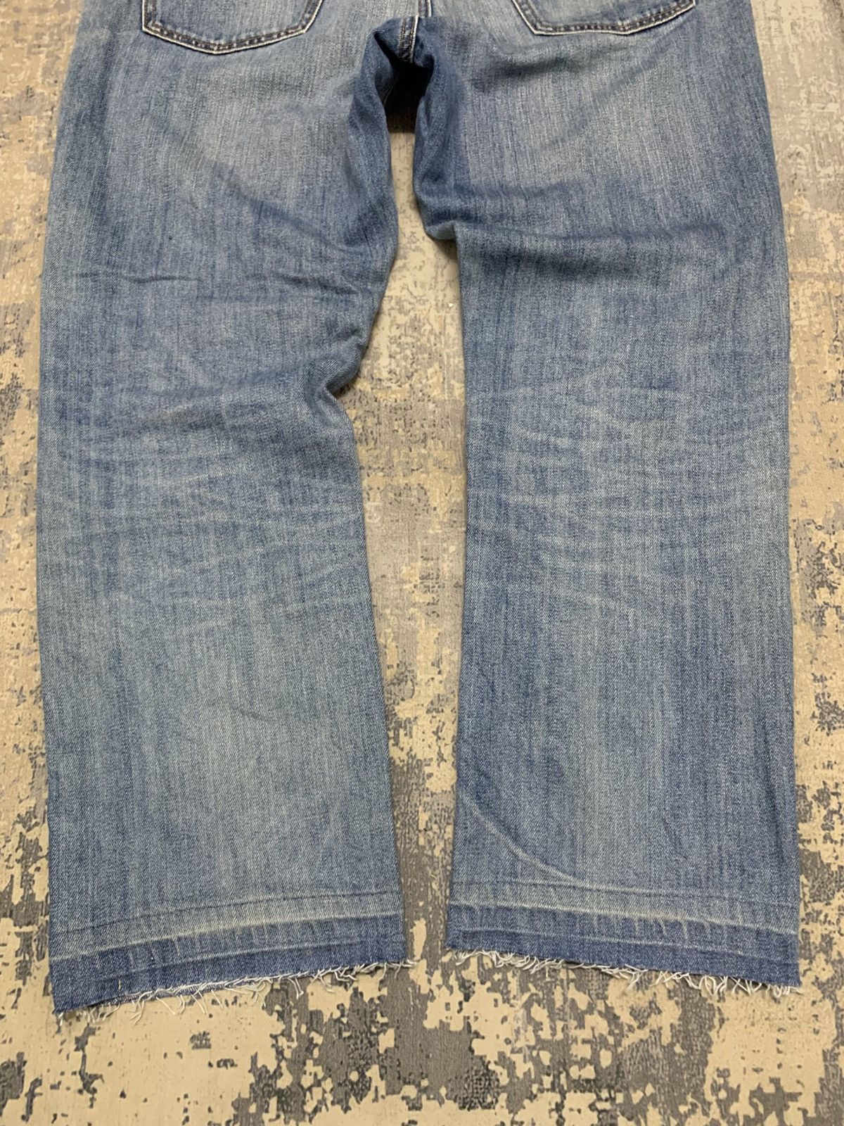 Uniqlo Vintage Uniqlo Faded Blue Washed Denim Size US 37 - 10 Thumbnail