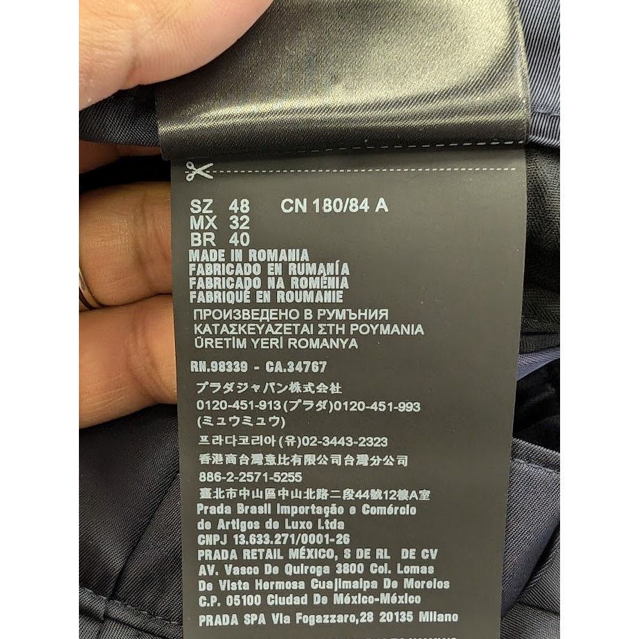 Prada o1rshd1 Short in Blue Size US 32 / EU 48 - 15 Thumbnail