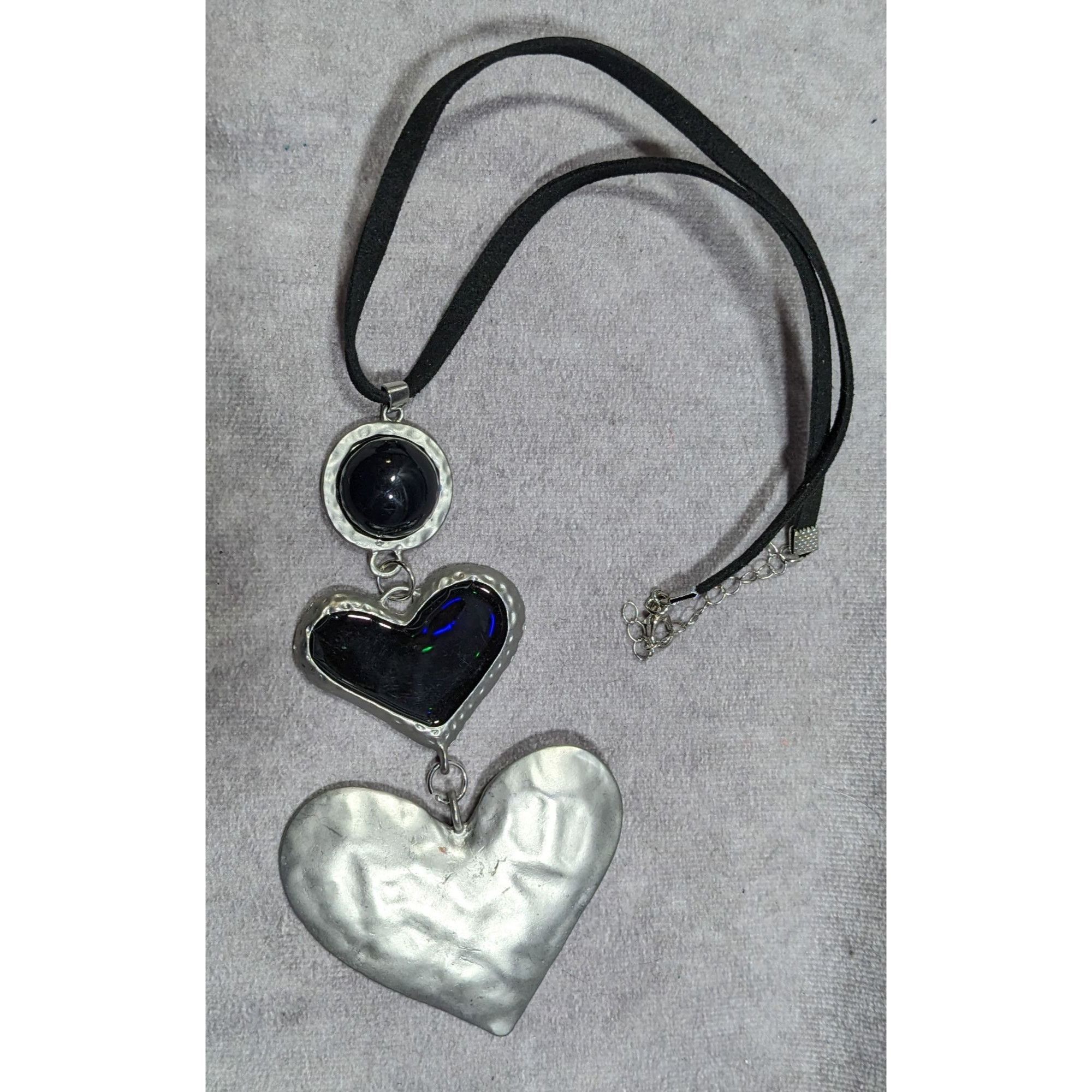 Other Gothic Heart Silver Tone And Black Graduated Pendant Necklac Size ONE SIZE - 6 Thumbnail