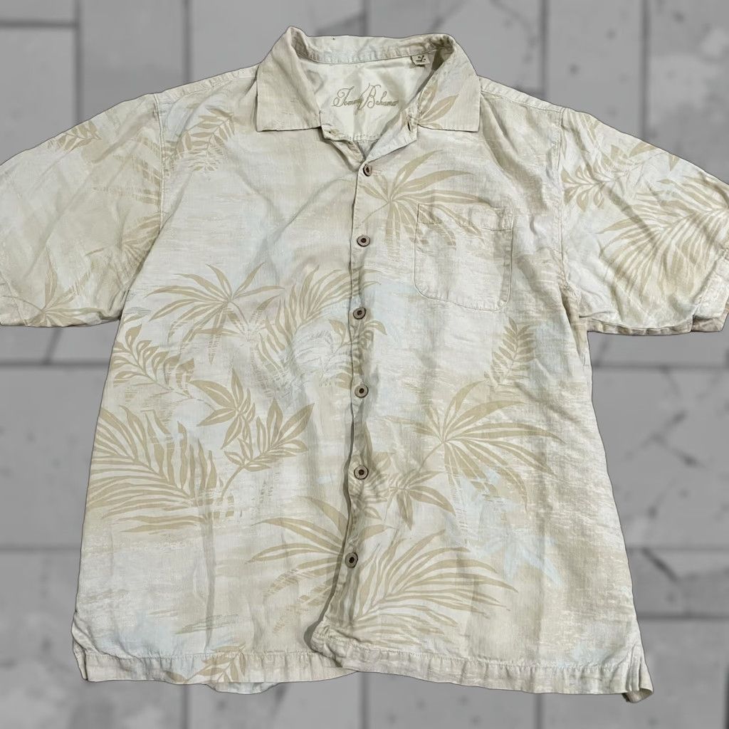 Tommy Bahama Tommy Bahama Button-Down Shirt Mens XL Beige Silk Short Sleeve 100% 100% Silk Button-Up Beige XL Mens Size US XL / EU 56 / 4 - 1 Thumbnail