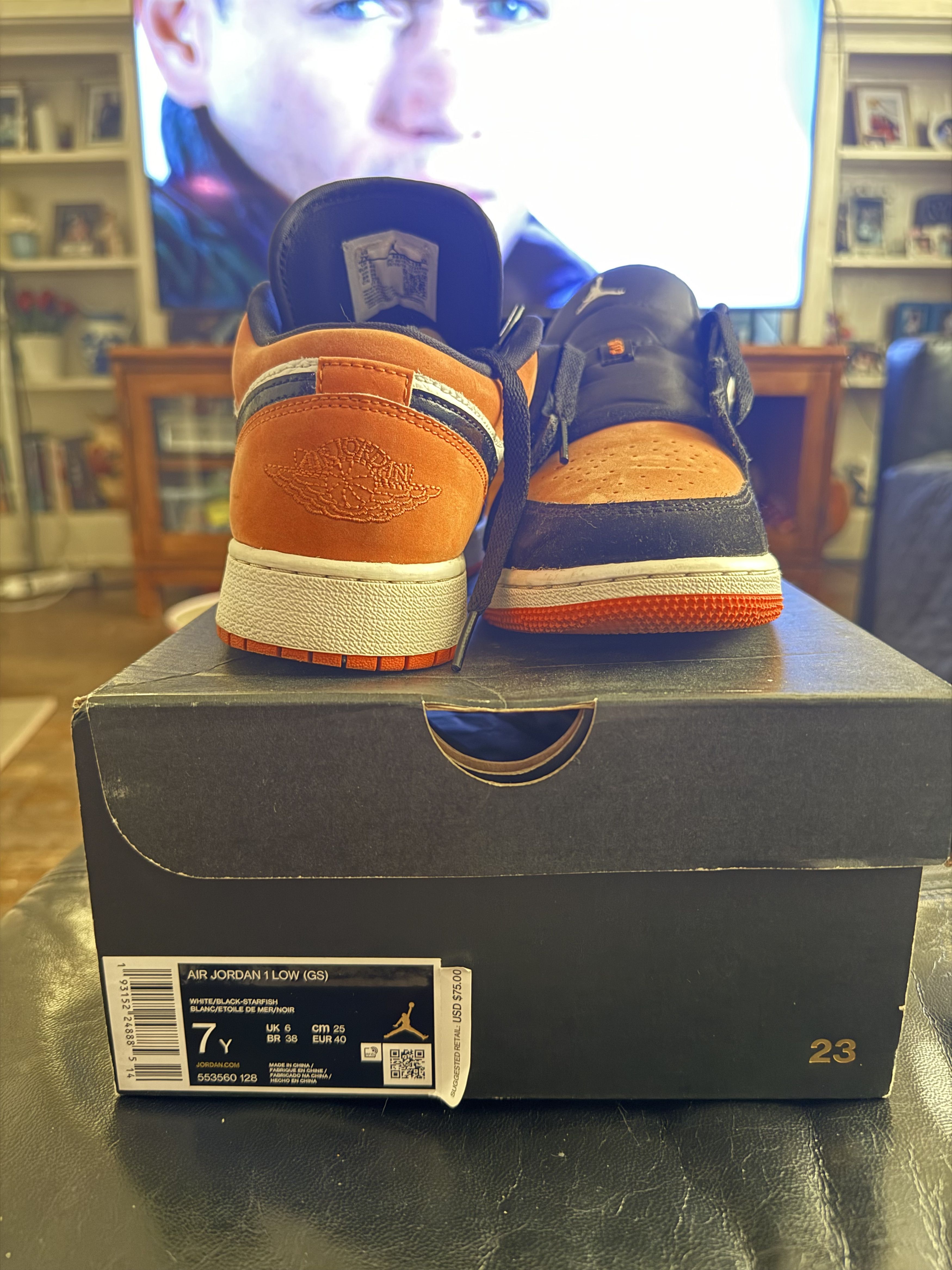 Jordan Brand × Nike Jordan 1 Low Shattered Backboard (GS) Size US 7 / EU 40 - 1 Thumbnail