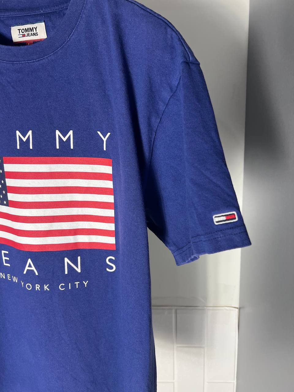 Tommy Hilfiger VINTAGE TOMMY HILFIGER JEANS NEW YORK CITY T-SHIRT USA FLAG Size US L / EU 52-54 / 3 - 3 Thumbnail