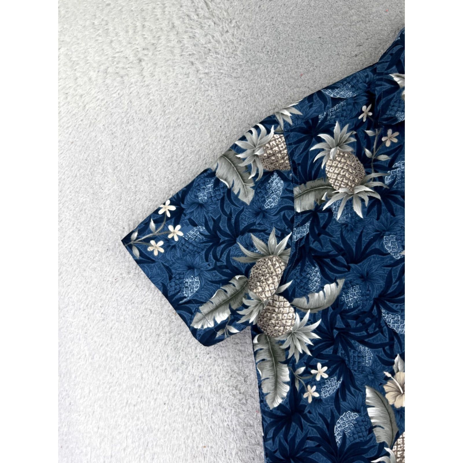 Vintage Coastal Shirt Men Medium Blue Floral Pineapple 100% Polyester Button Hawaiian Size US M / EU 48-50 / 2 - 3 Thumbnail