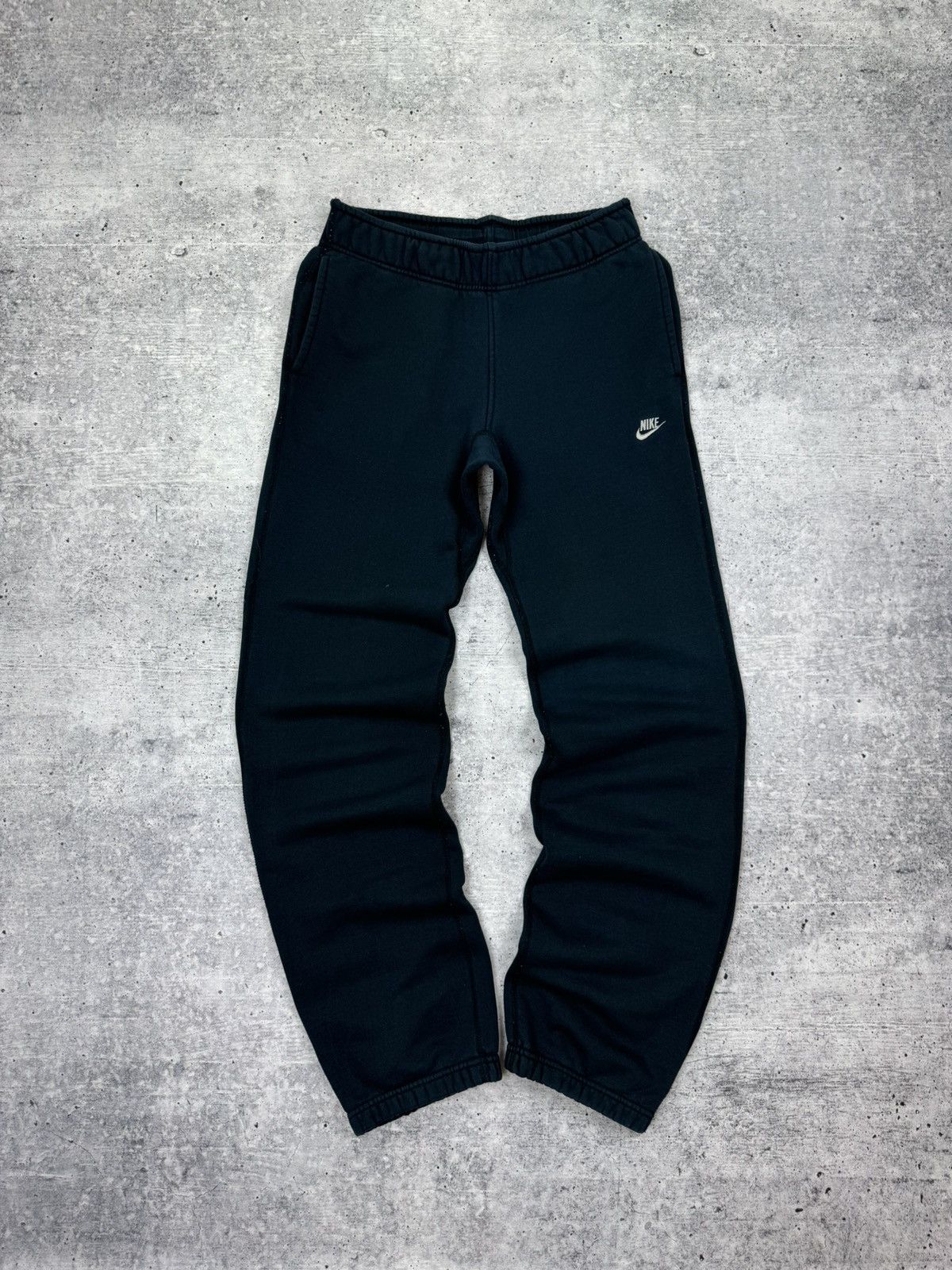 Nike Vintage Nike Swoosh Logo Dark Blue Sweatpants Track Pants S Size US 30 / EU 46 - 1 Thumbnail
