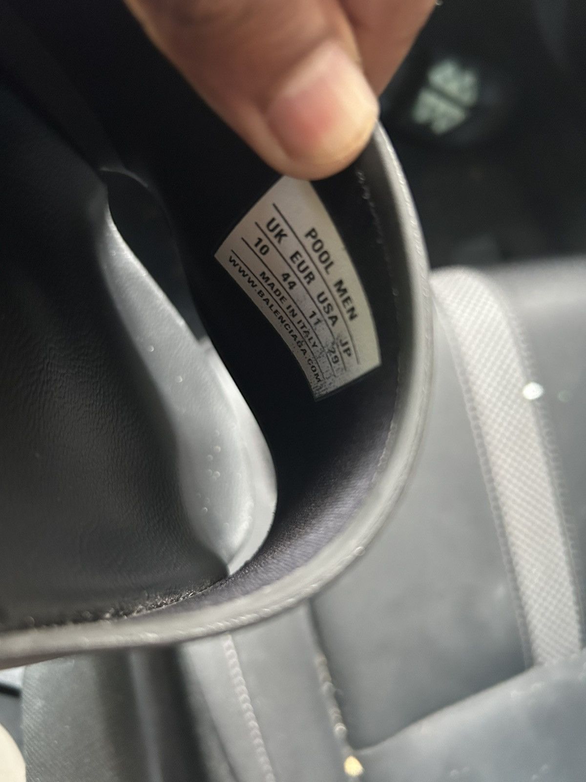 Balenciaga Black tape Balenciaga pool slides Size US 11 / EU 44 - 10 Thumbnail